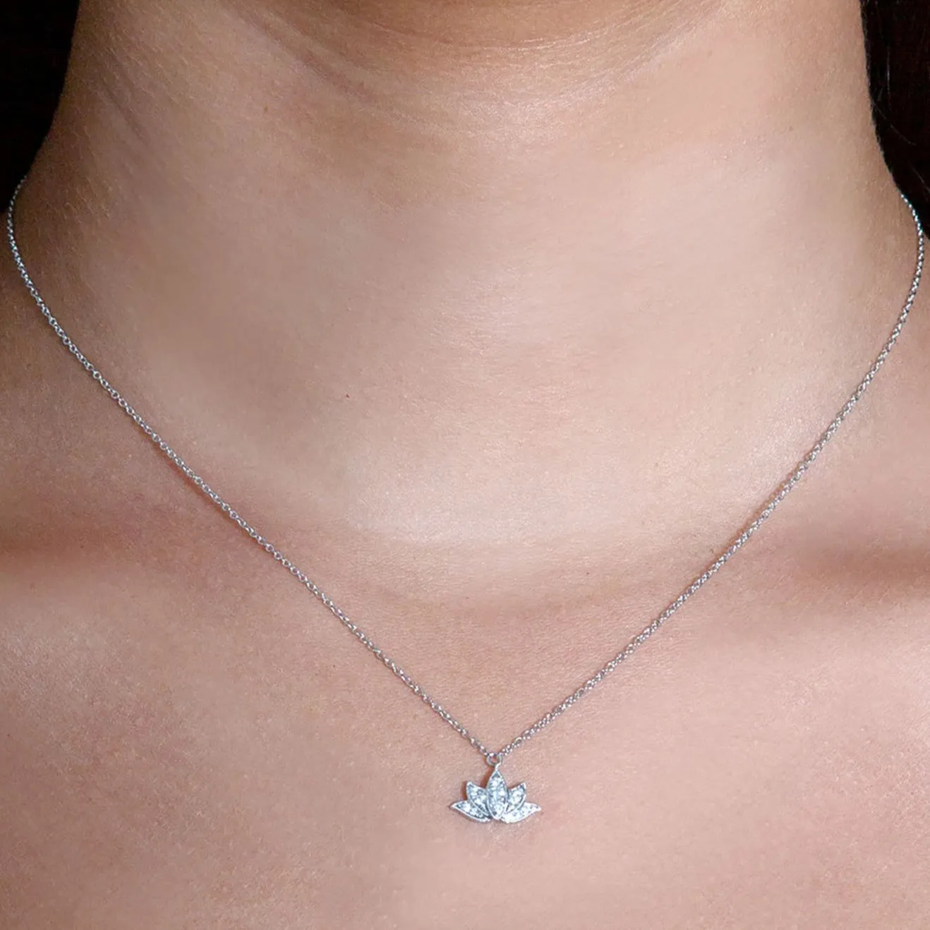 0.10 ctw Diamond Milgrain Leaves Necklace Pendant