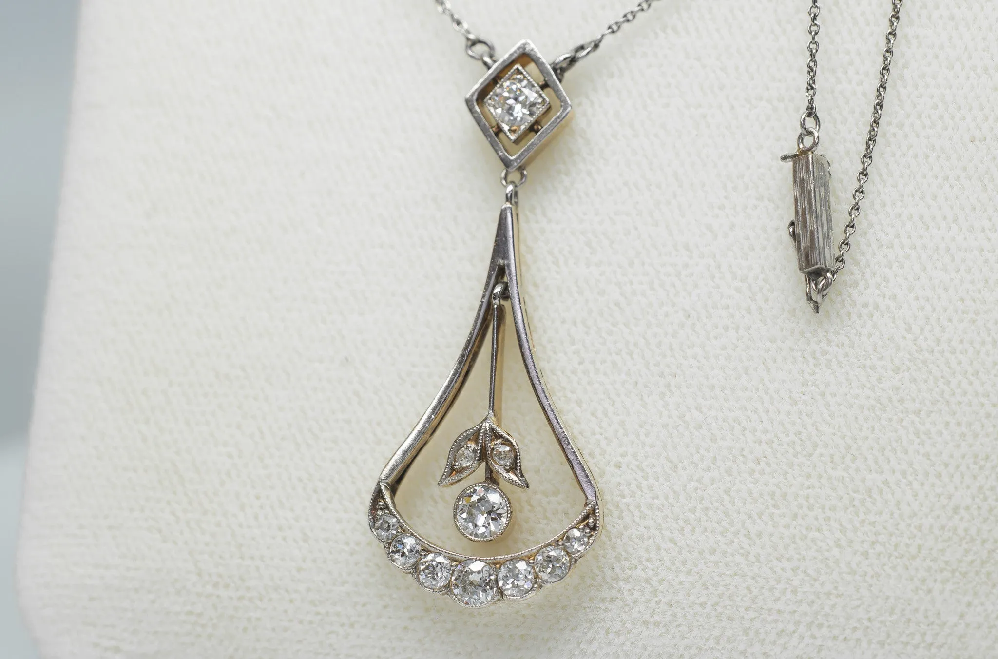 0.85CTW ART NOUVEAU OLD CUT DIAMOND AND PLATINUM LAVALIER NECKLACE