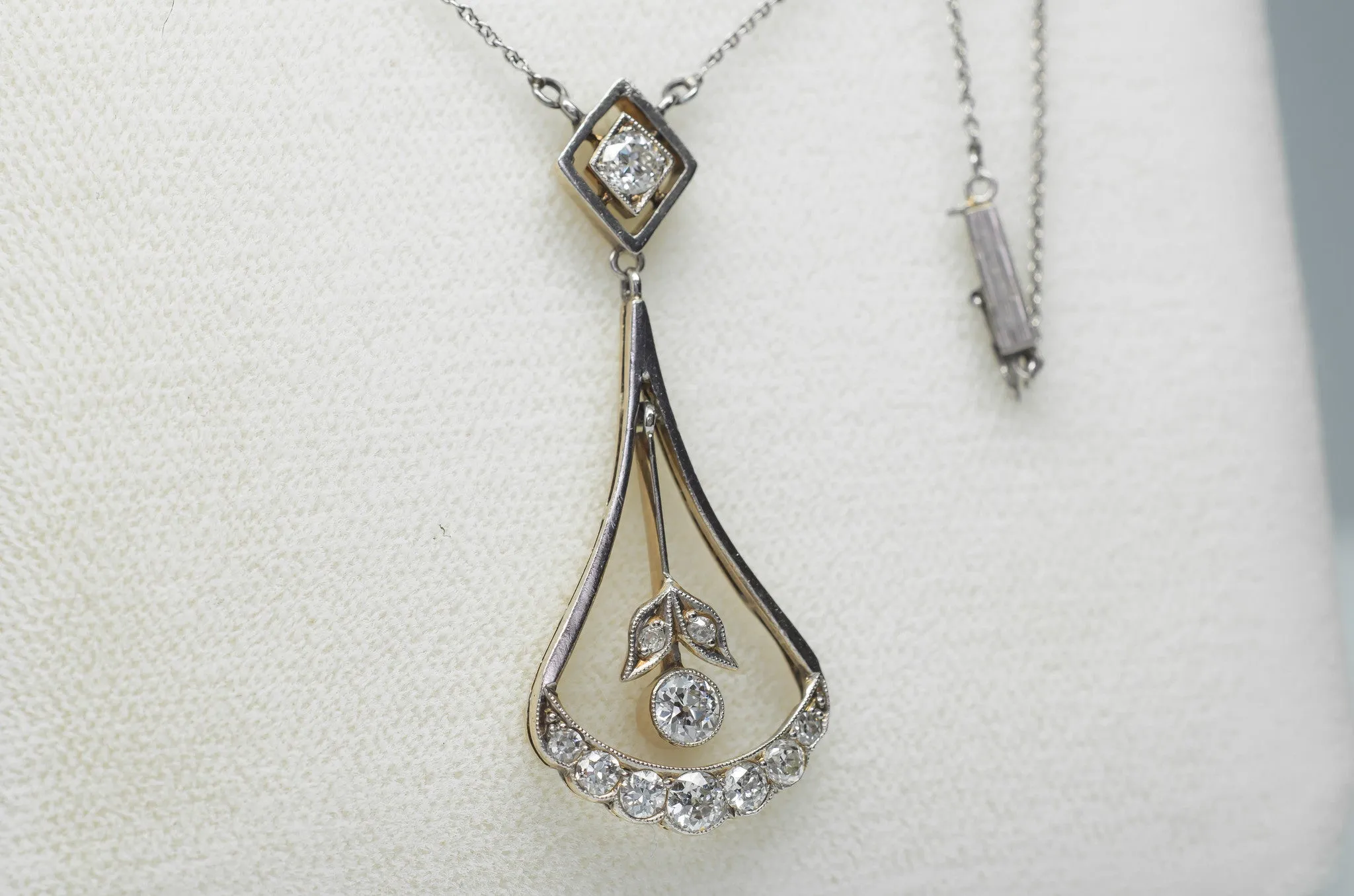0.85CTW ART NOUVEAU OLD CUT DIAMOND AND PLATINUM LAVALIER NECKLACE