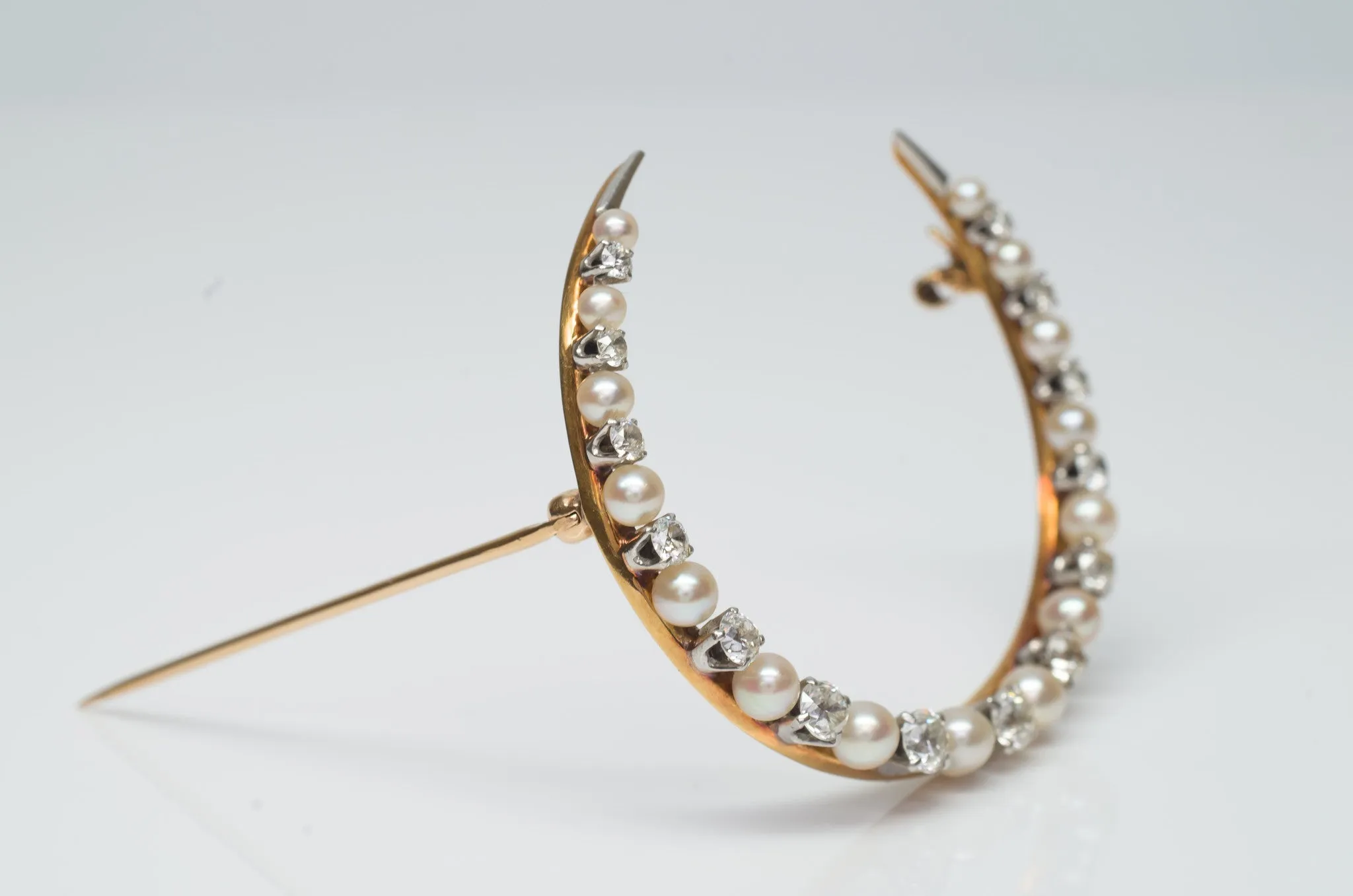 1.16ctw EDWARDIAN OLD EUROPEAN CUT DIAMOND AND PEARL BROOCH