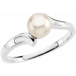 14K White Pearl Ring