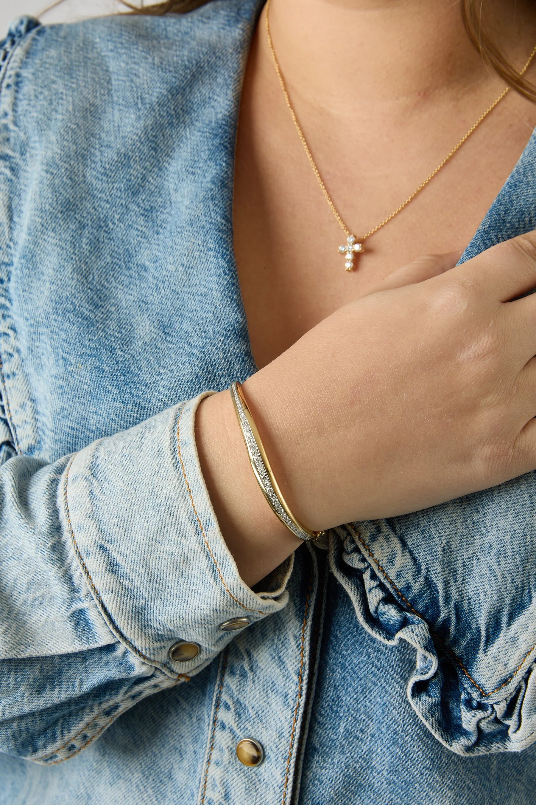 14KYW Wave Bracelet with Diamonds