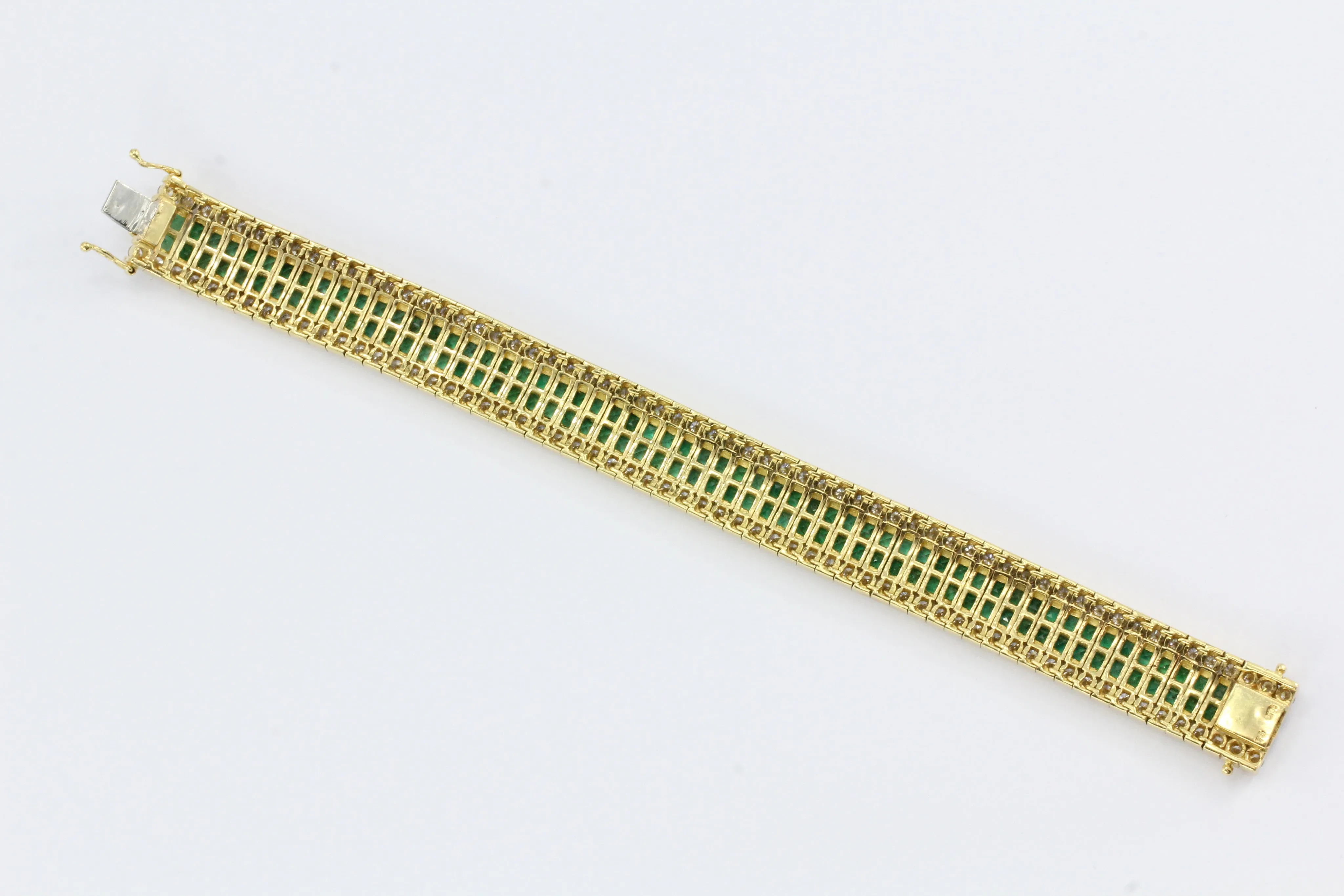 18k Gold Diamond & Emerald Tennis Bracelet 21 CTW