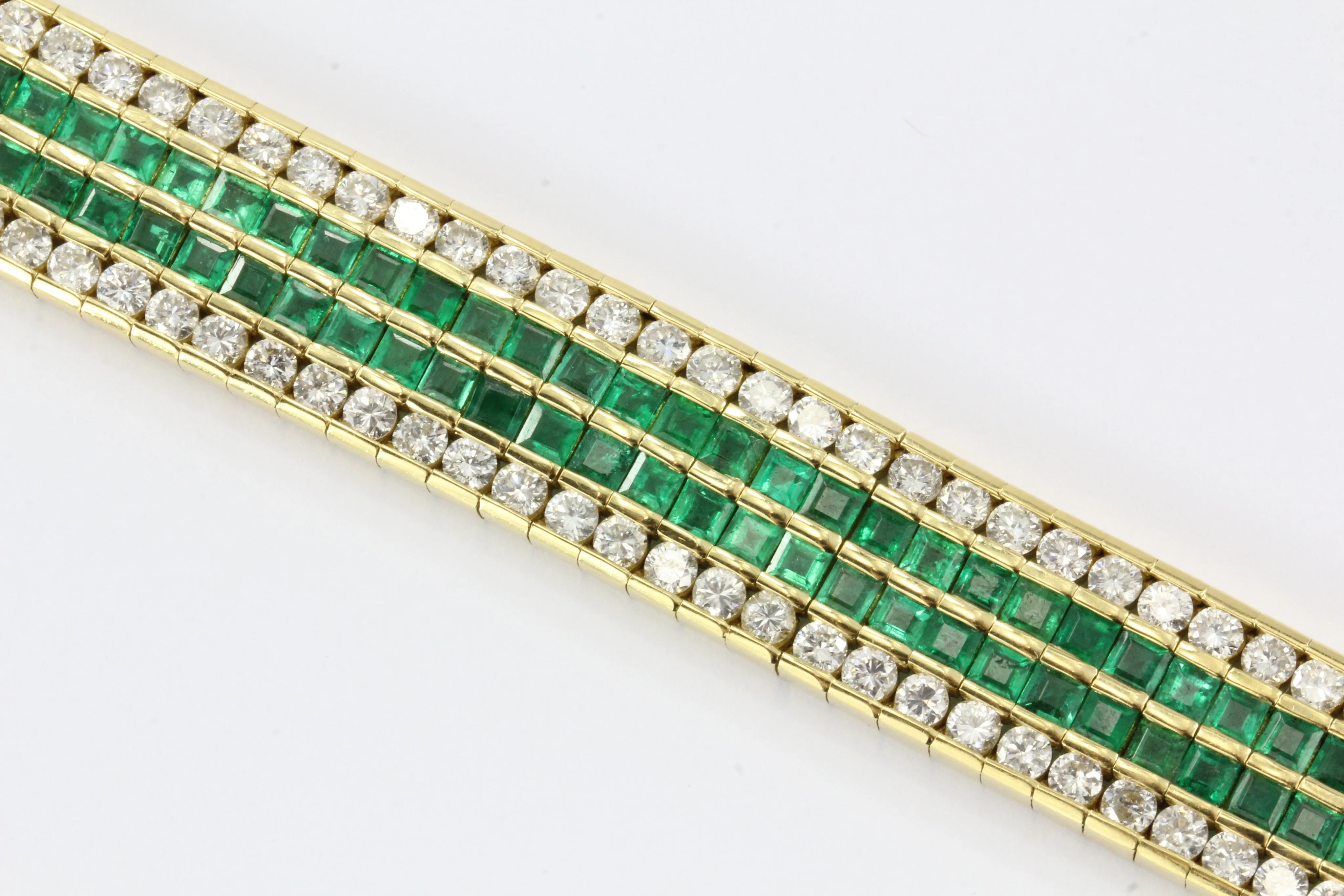 18k Gold Diamond & Emerald Tennis Bracelet 21 CTW