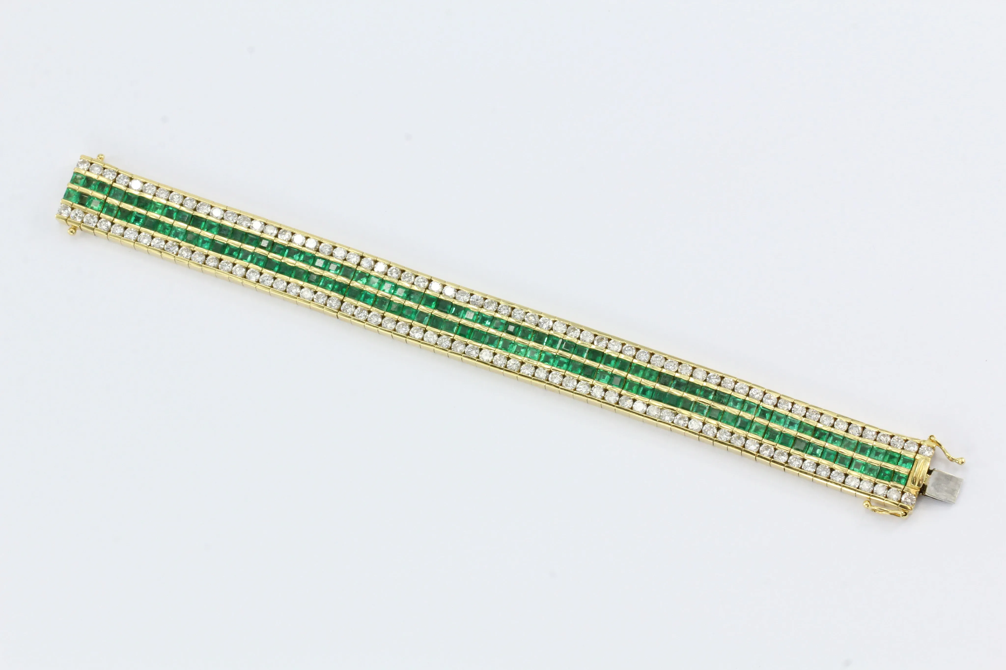 18k Gold Diamond & Emerald Tennis Bracelet 21 CTW