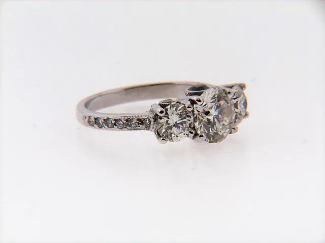 18K-WG DIAMOND SOLITAIRE THREE-STONE RING