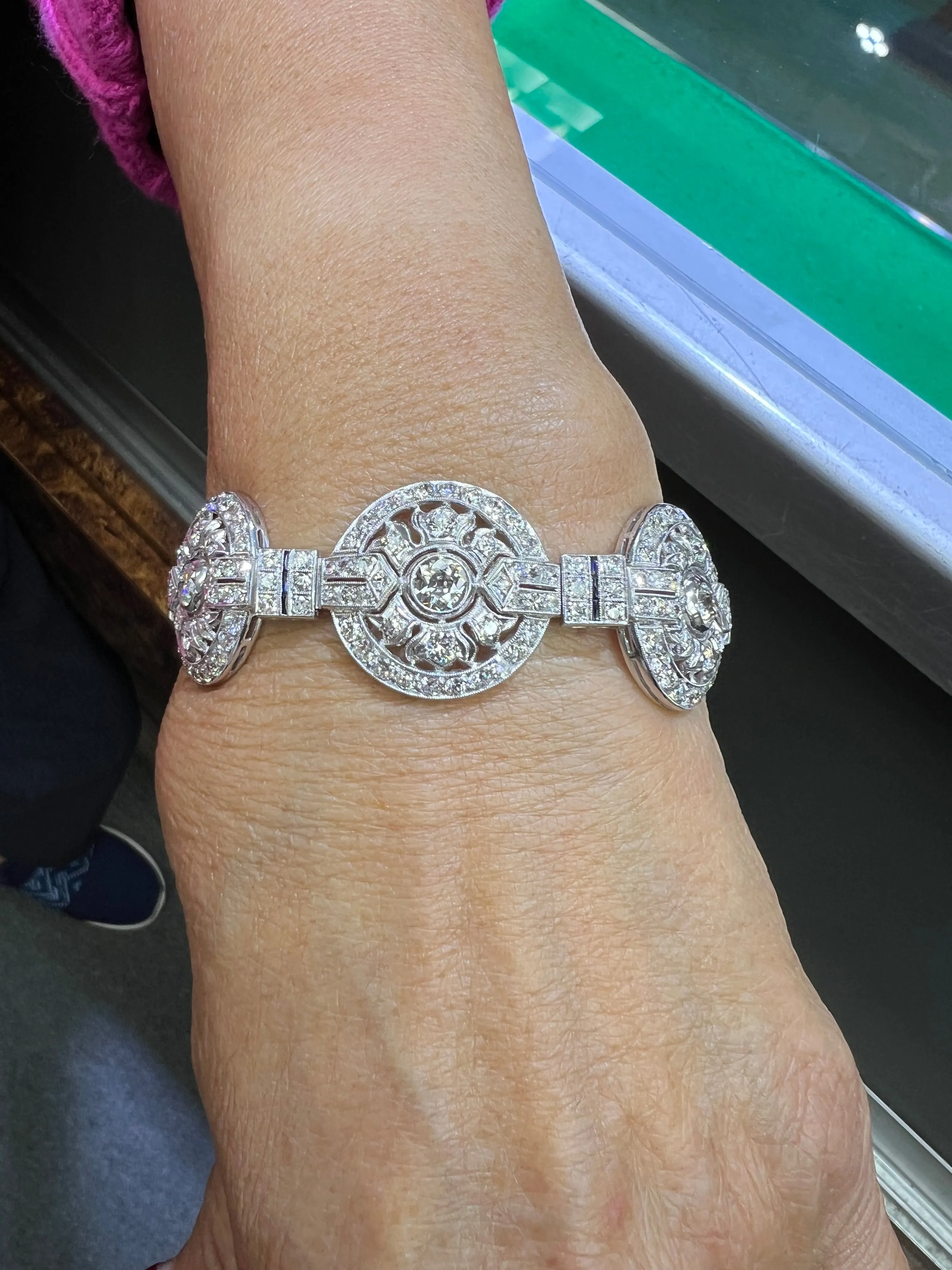 1930s Art Deco Diamond Platinum Circular Bracelet