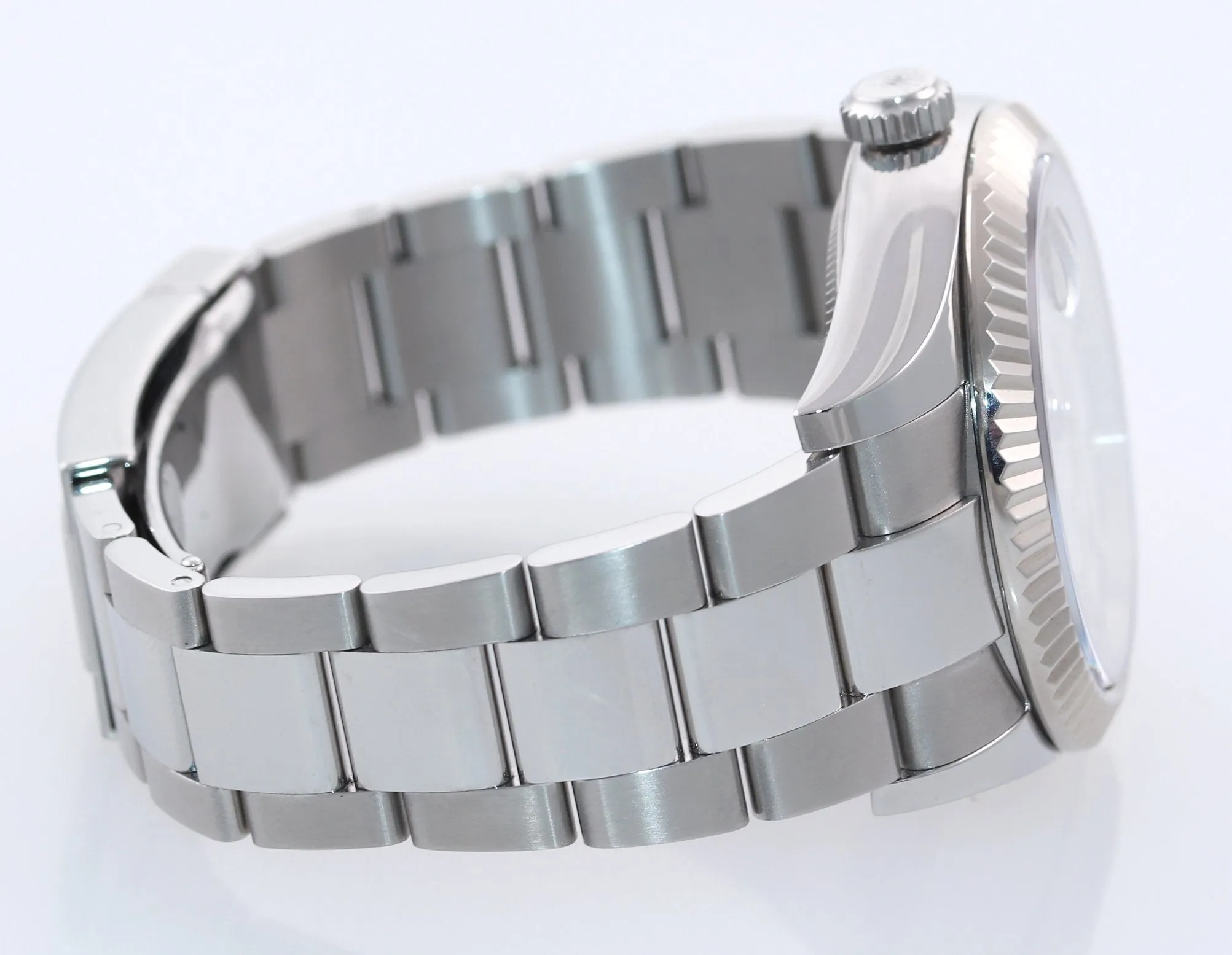 2022 Rolex Sky-Dweller Steel White Gold Fluted Bezel 326934 42mm Watch Box