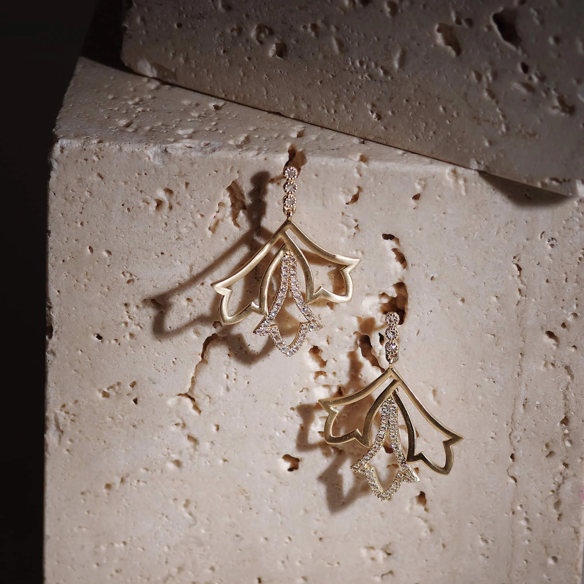 20K Small Labyrinth Drop Earrings with Diamond