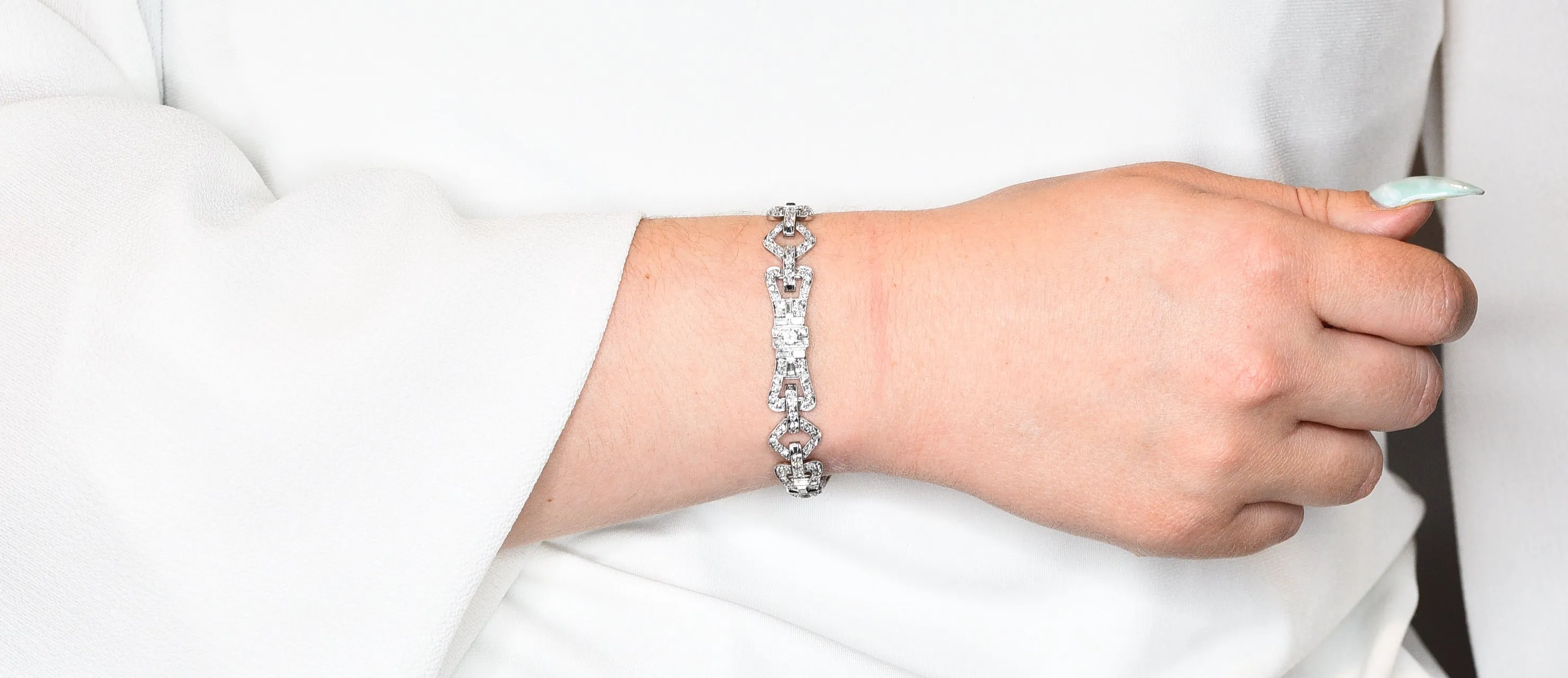 Art Deco 6.15 CTW Diamond Platinum Buckle Link Bracelet