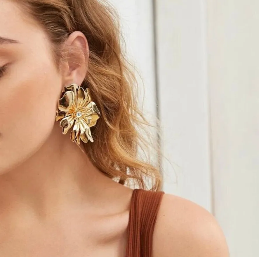 Big gold Flower earrings , gold studs large , huge gold stud earring , floral gold earrings , statement chunky gold studs
