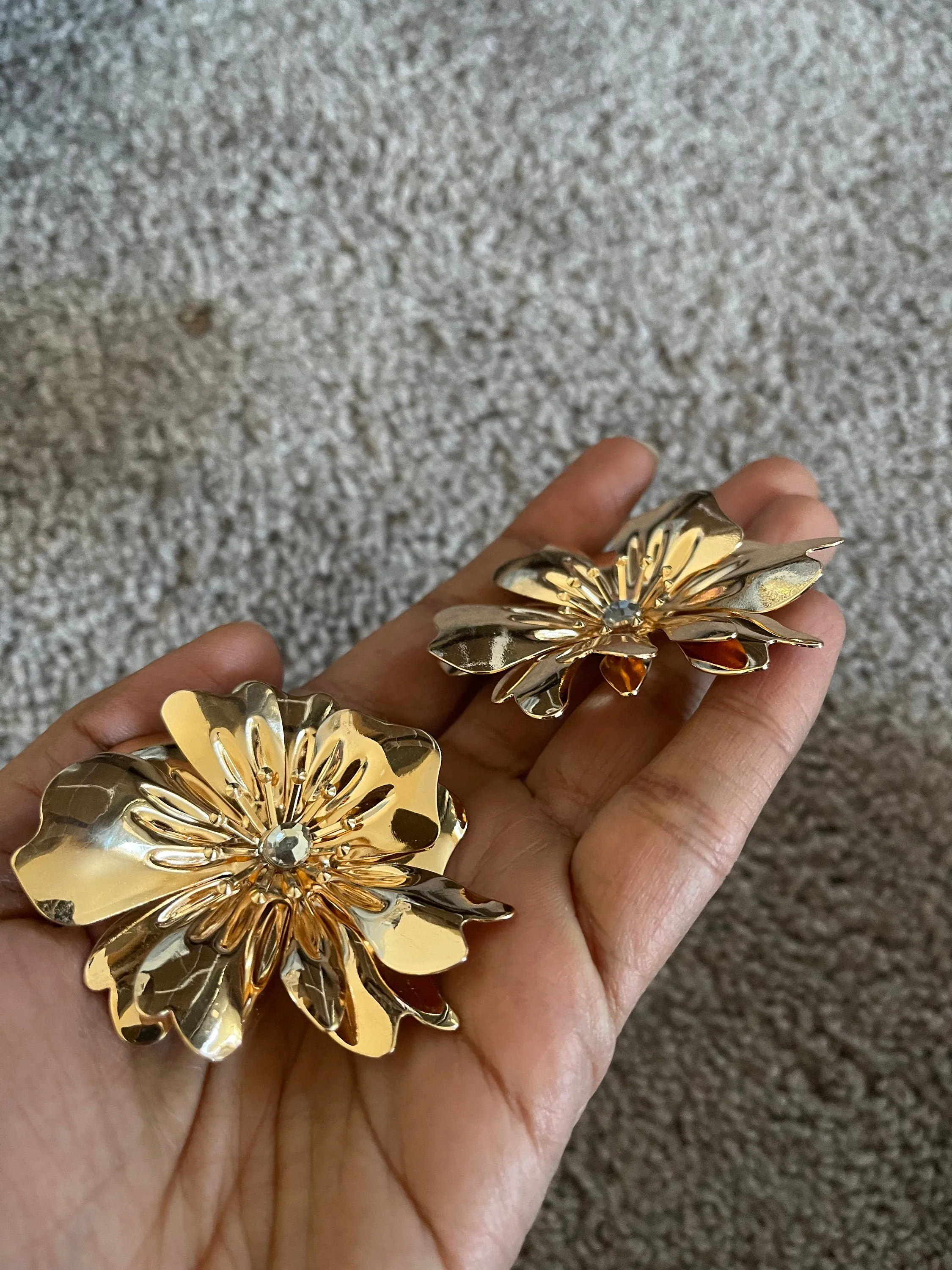 Big gold Flower earrings , gold studs large , huge gold stud earring , floral gold earrings , statement chunky gold studs