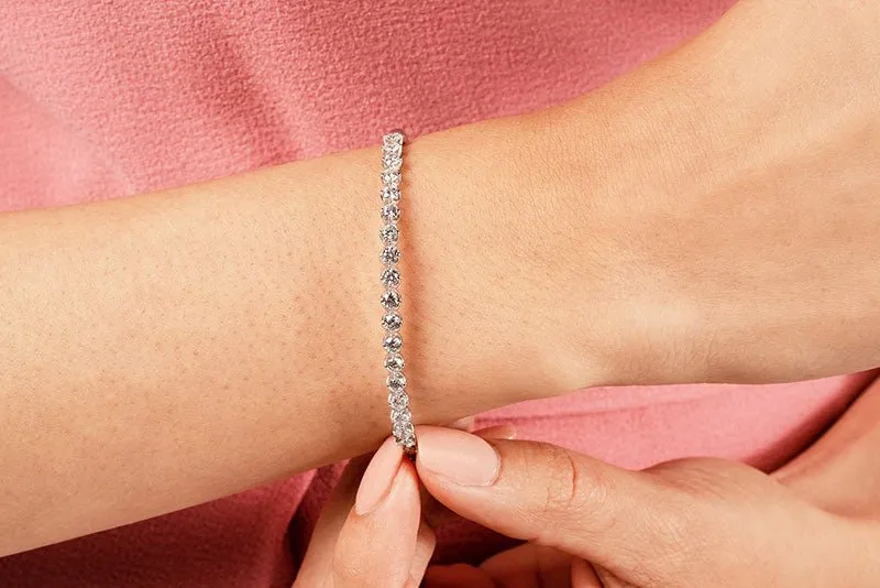 Blossoming Florals Lab-Grown Diamond Bangle with 1.44 ct.(finished) 2.5mm