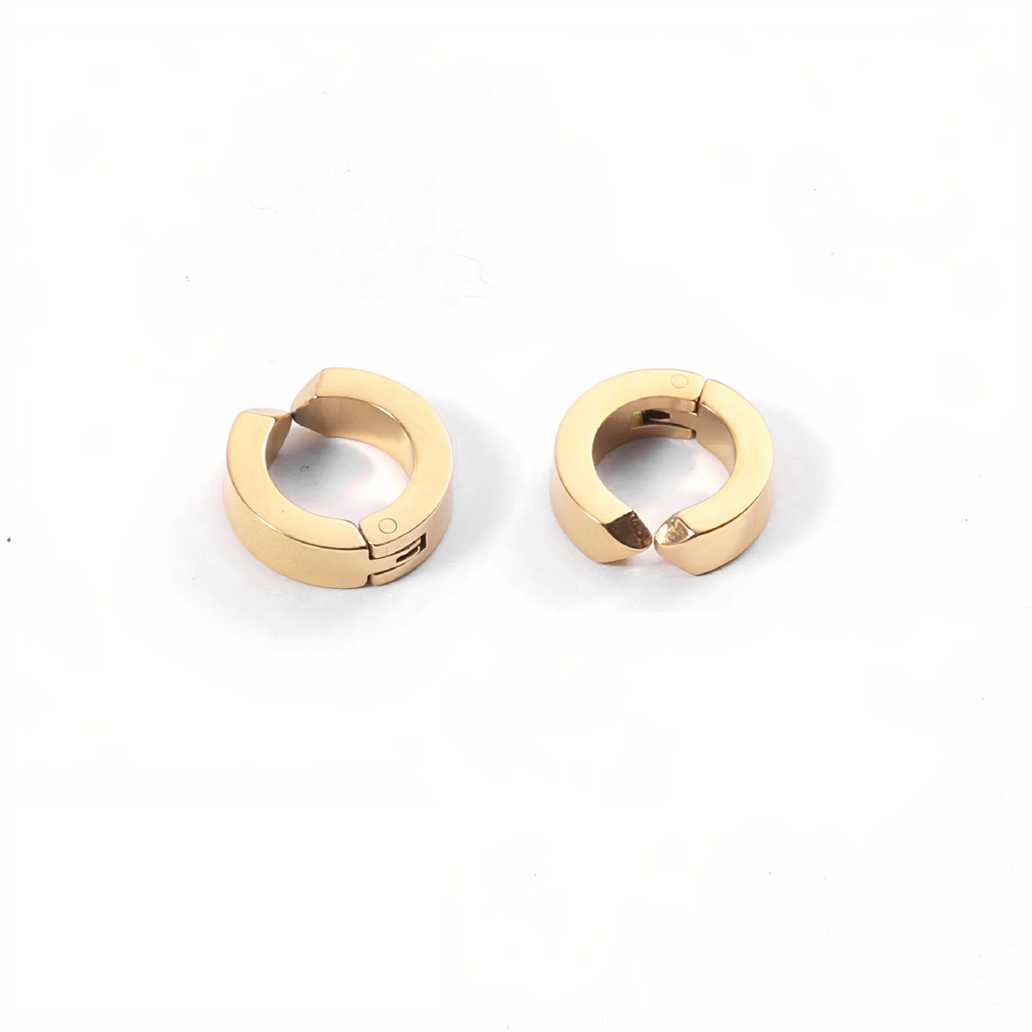 BOLD HUGGIE HOOP EARRINGS
