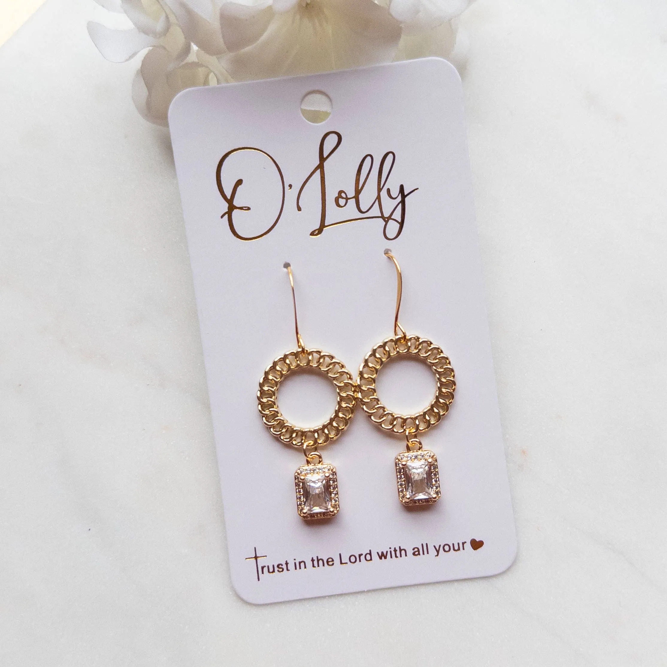 “Brittany” Gold Open Round Link Dangle Earrings