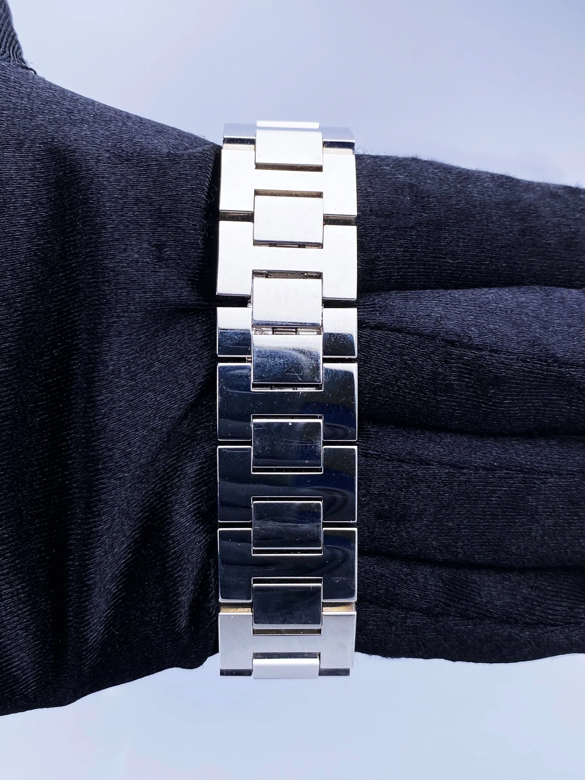 Cartier Pasha WJ11924G Rhodiumized White Gold Ladies Watch