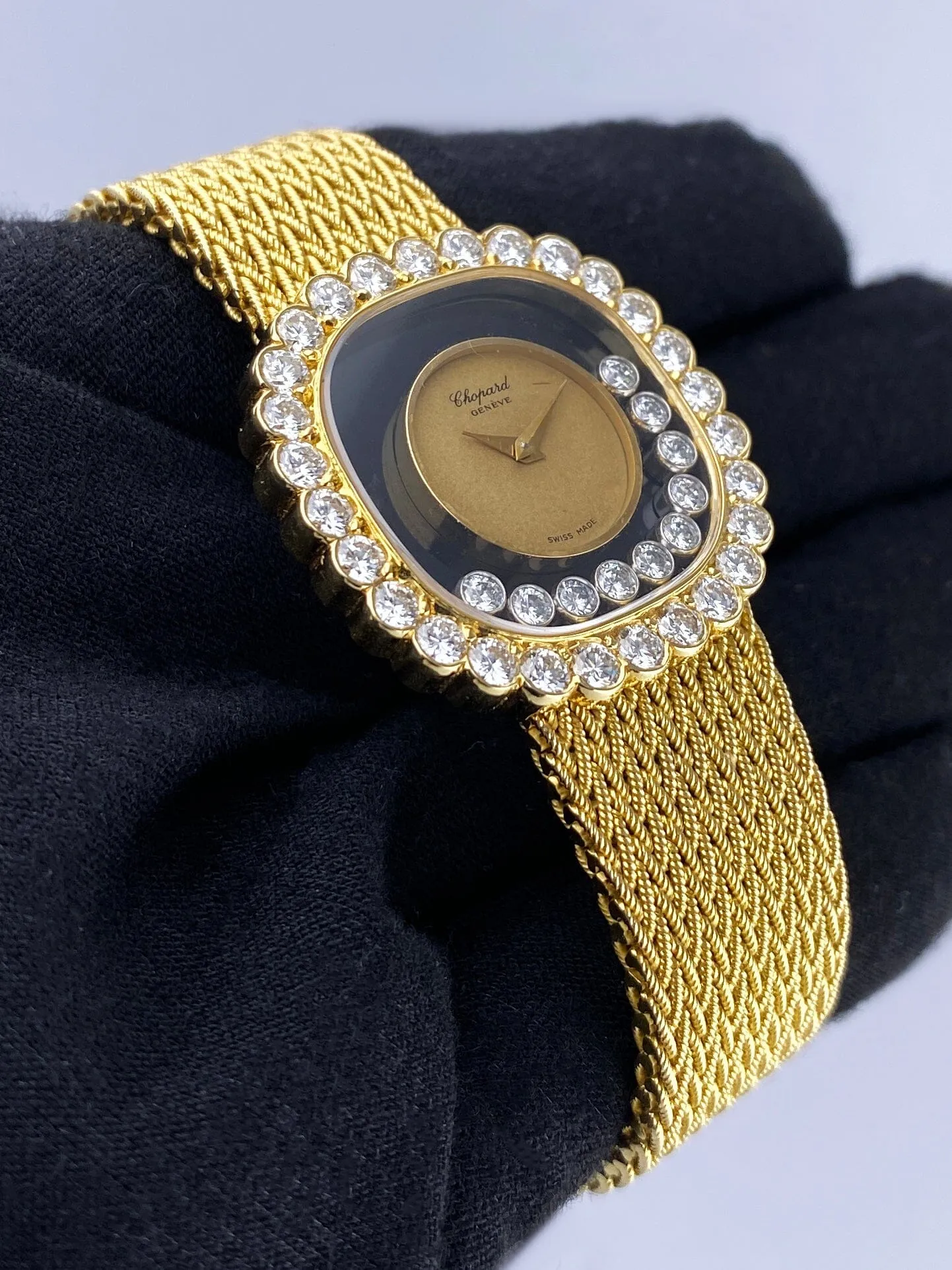 Chopard Happy Diamonds 5089 5 Diamond 18K Yellow Gold Ladies Watch