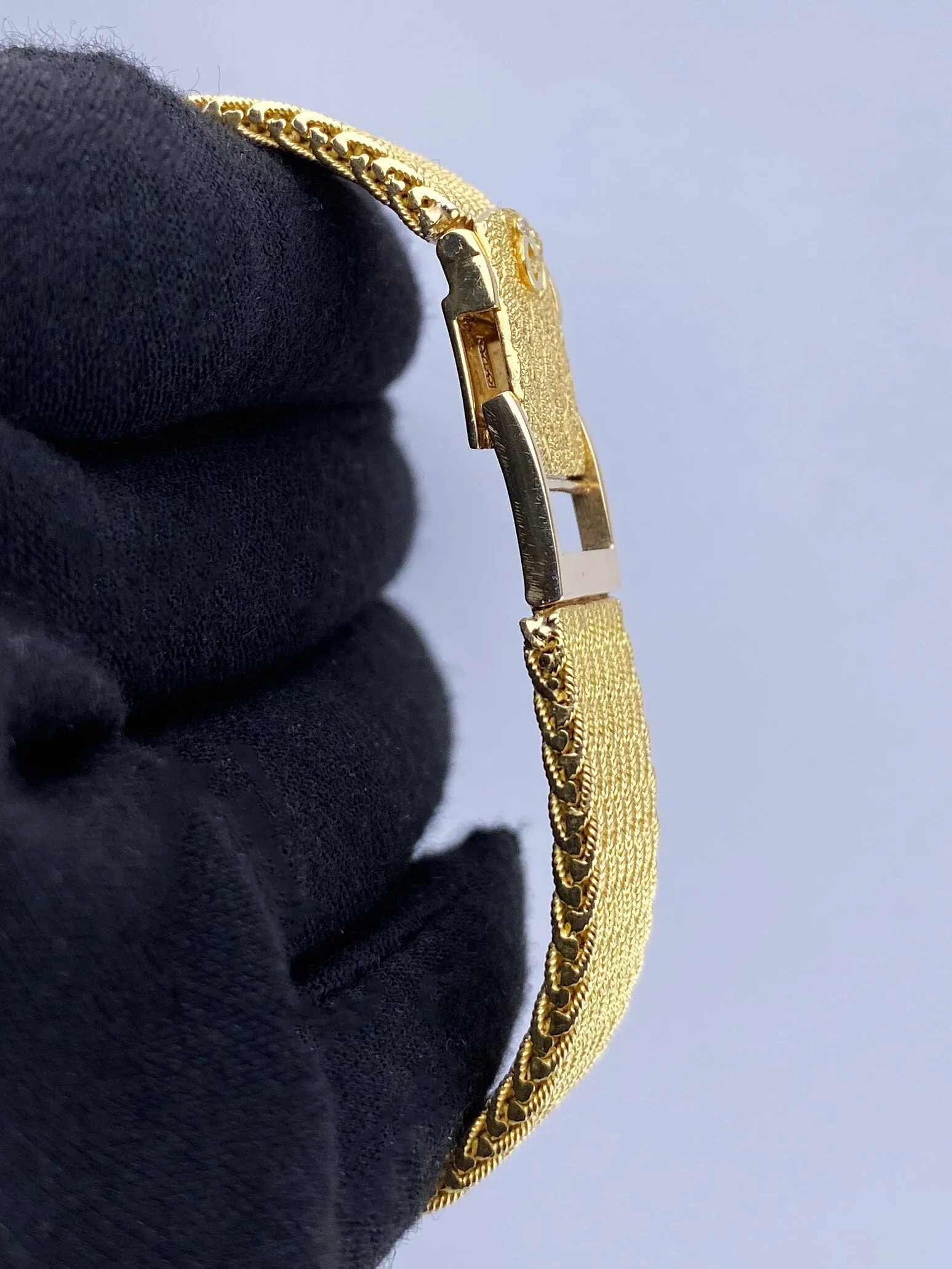 Chopard Happy Diamonds 5089 5 Diamond 18K Yellow Gold Ladies Watch