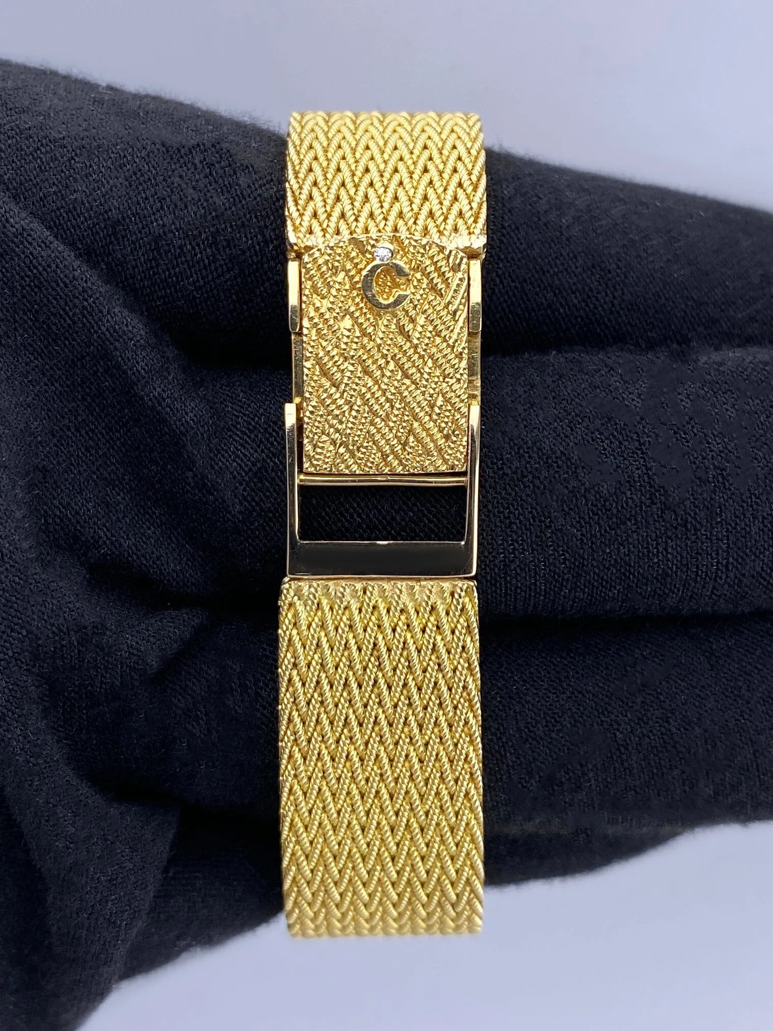 Chopard Happy Diamonds 5089 5 Diamond 18K Yellow Gold Ladies Watch