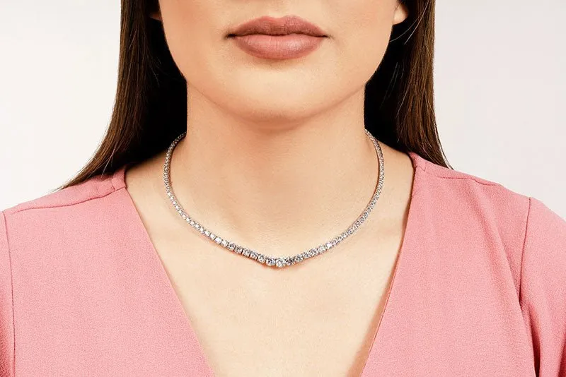 Classic Graduated Strand Of Diamonds with 19.94 ct.(finished)