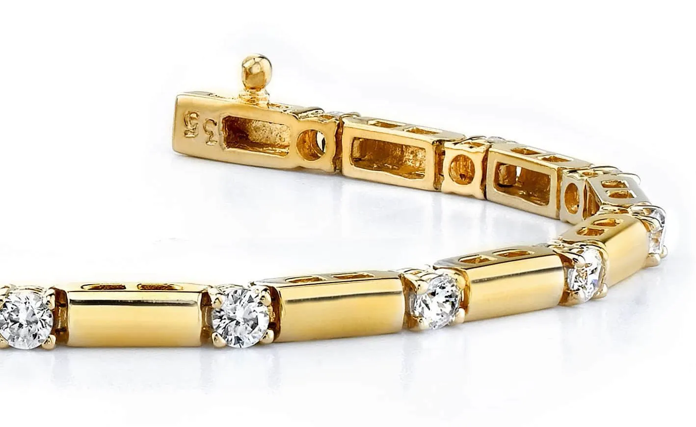 Clean Design Diamond And Bar Diamond Bracelet with 2.99 ct.(finished) 4.0mm