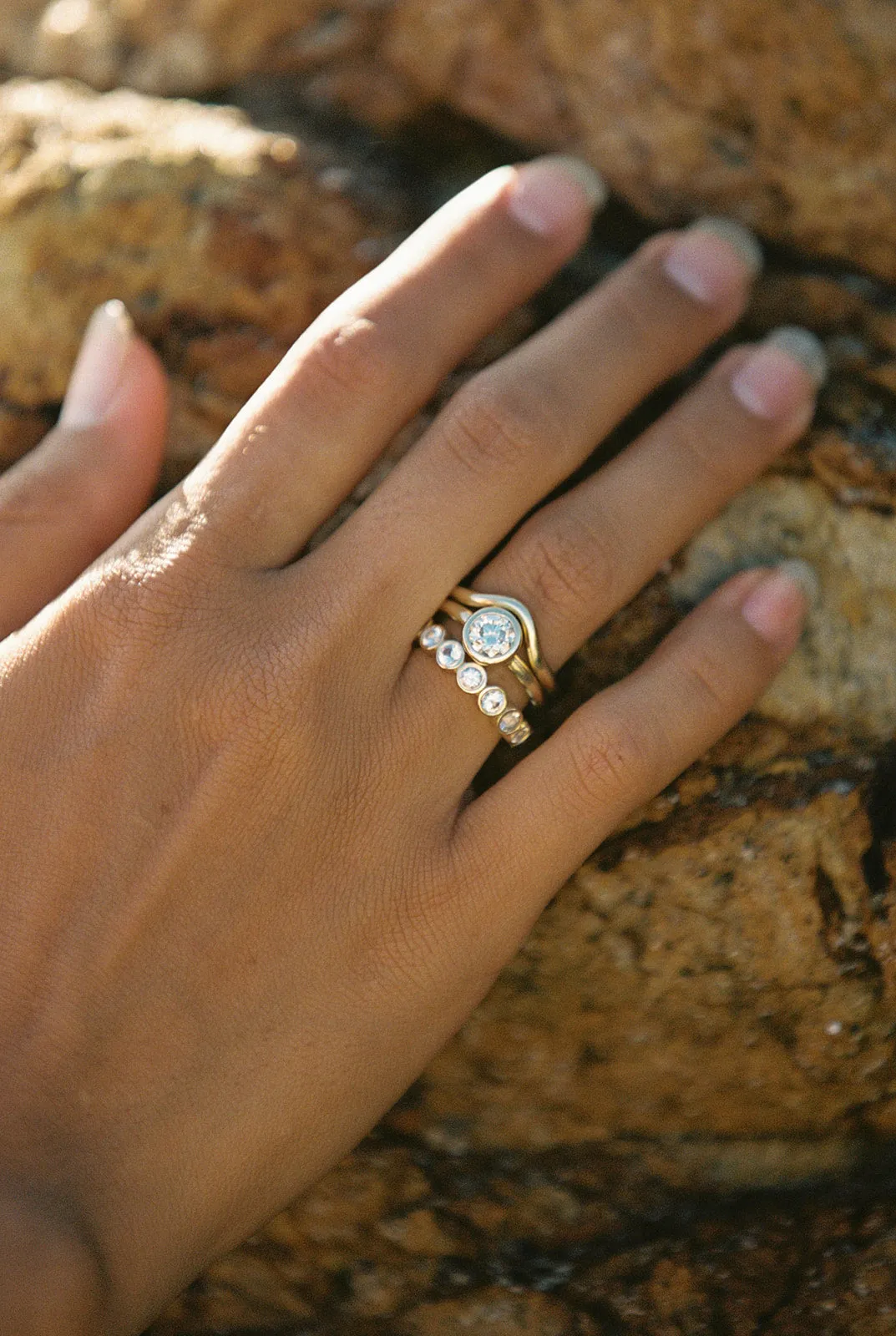 Curved Solitaire Band