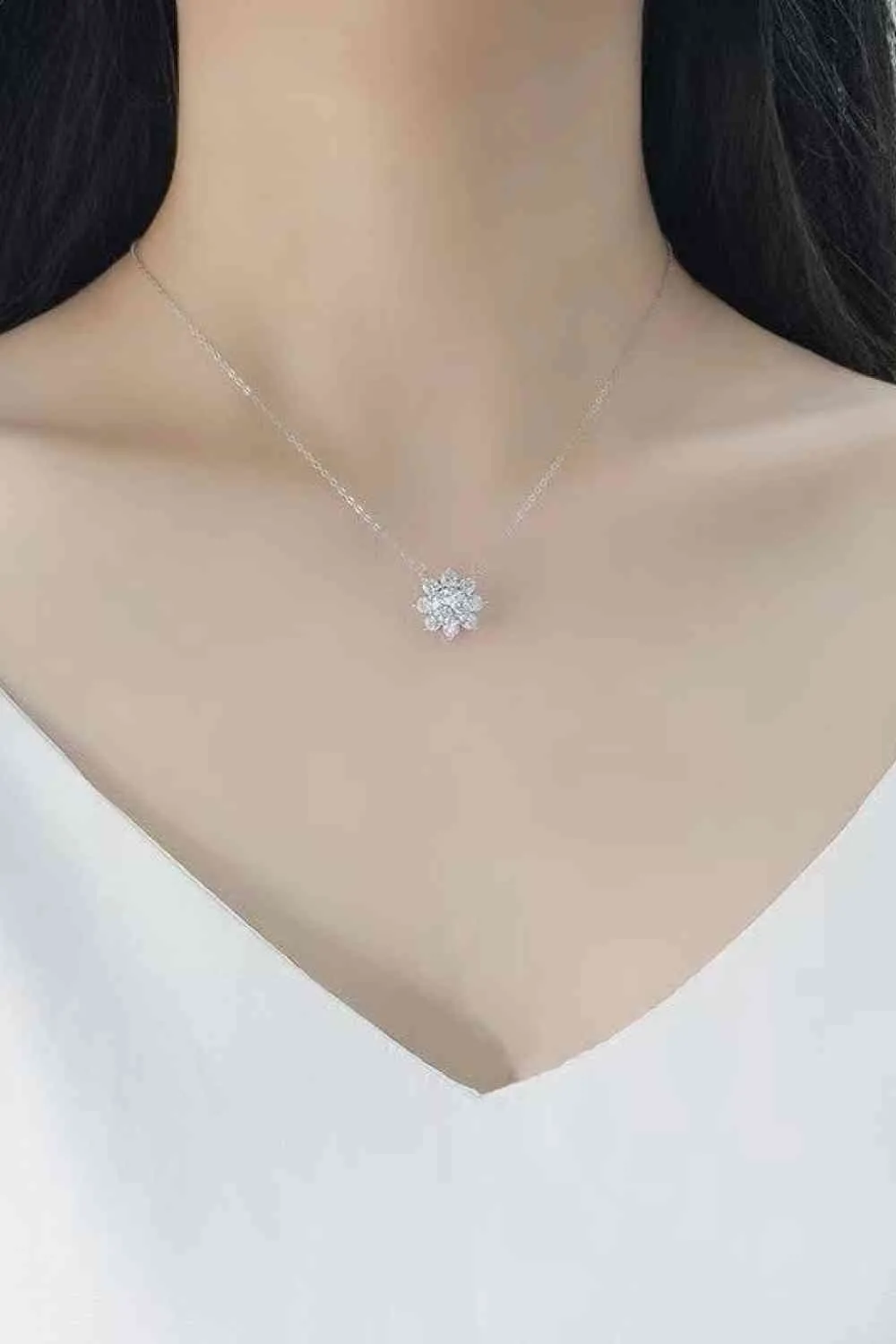 Dainty Flower Moissanite Necklace