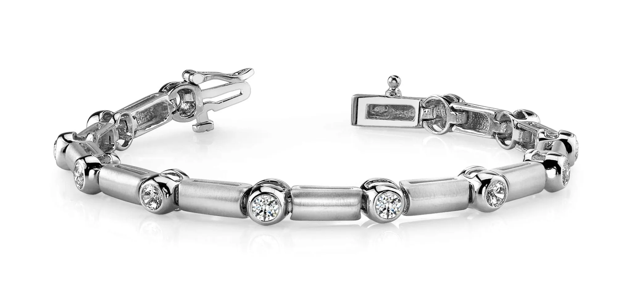 Diamond And Bar Diamond Bracelet with 1.92 ct.(finished) 3.5mm