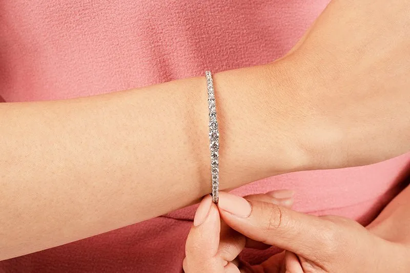 Diamond Dreams Graduated Bangle Diamond Bracelet with 3.47 ct.(finished)