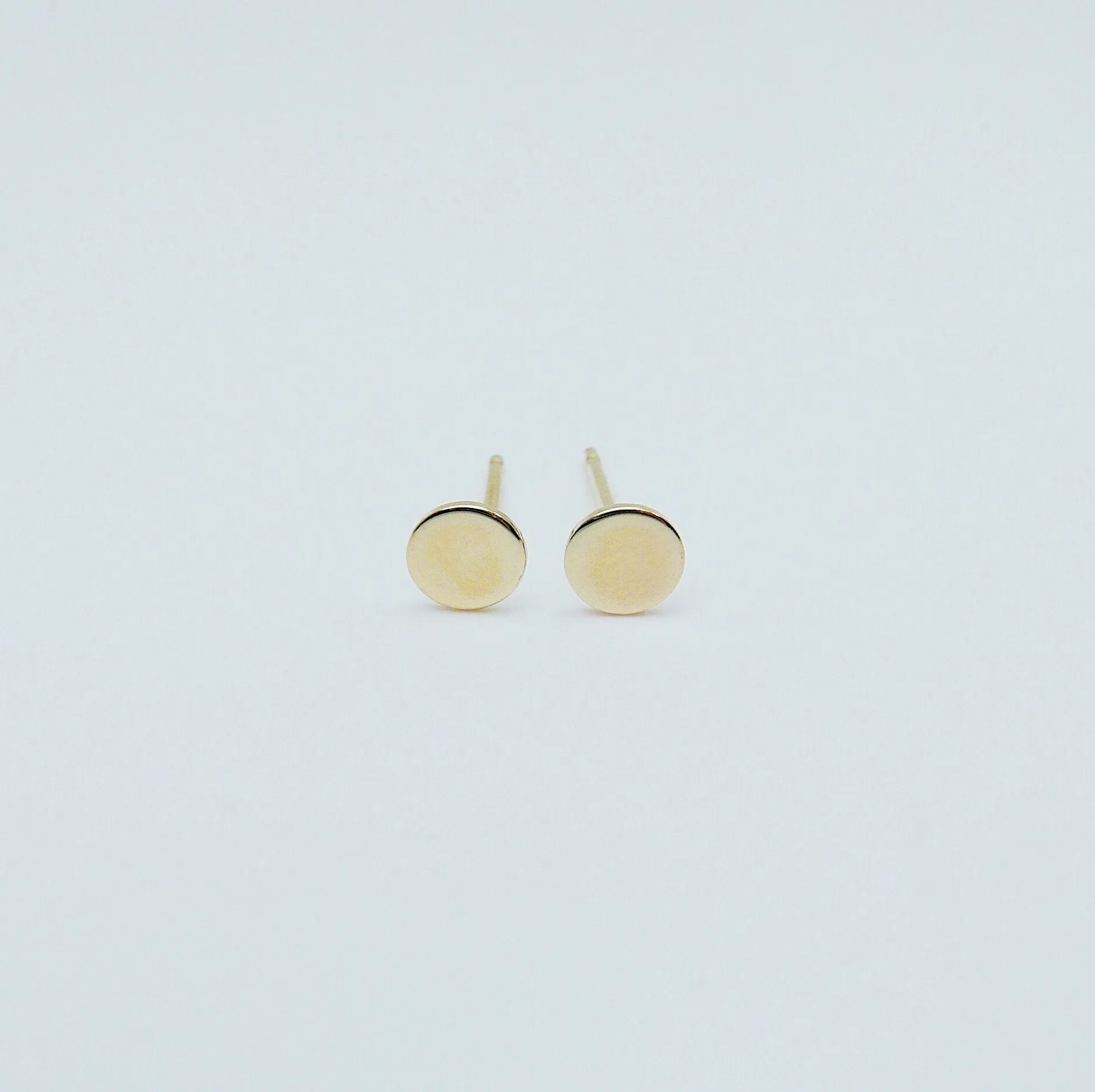 Dot Stud Earrings Large