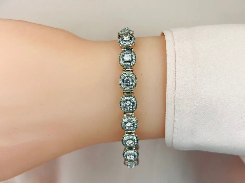 Fanciful Round Diamond Bracelet With Tube Links Lab-Grown Diamond with 3.68 ct.(finished) 1.1mm, 2.8mm