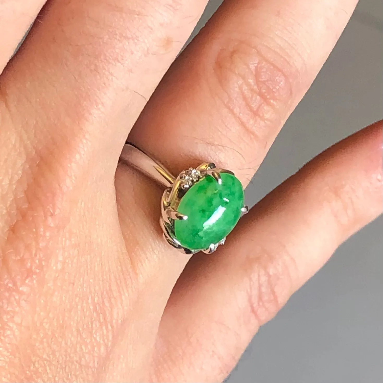 Fine Platinum Natural 2.74 Carats Green Jadeite & Diamond Ring