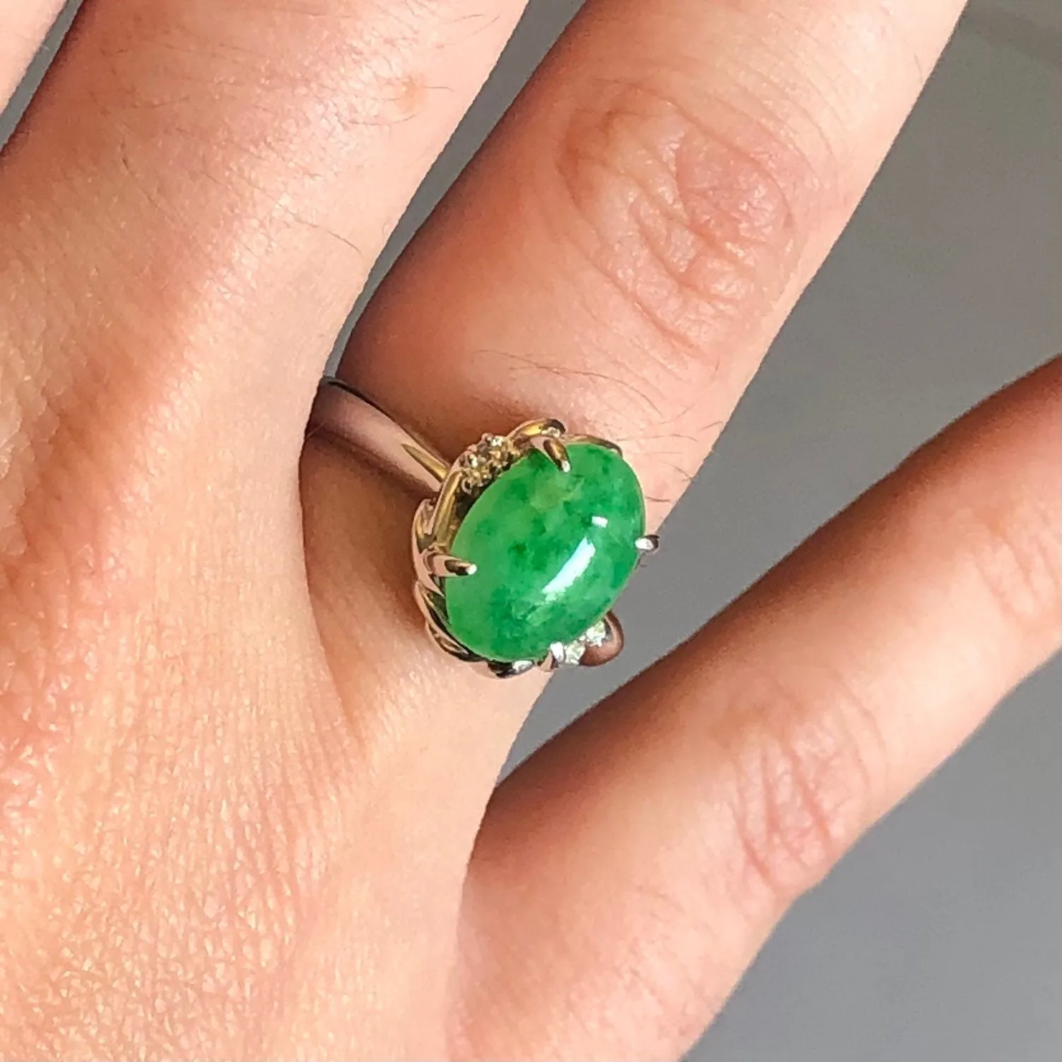 Fine Platinum Natural 2.74 Carats Green Jadeite & Diamond Ring