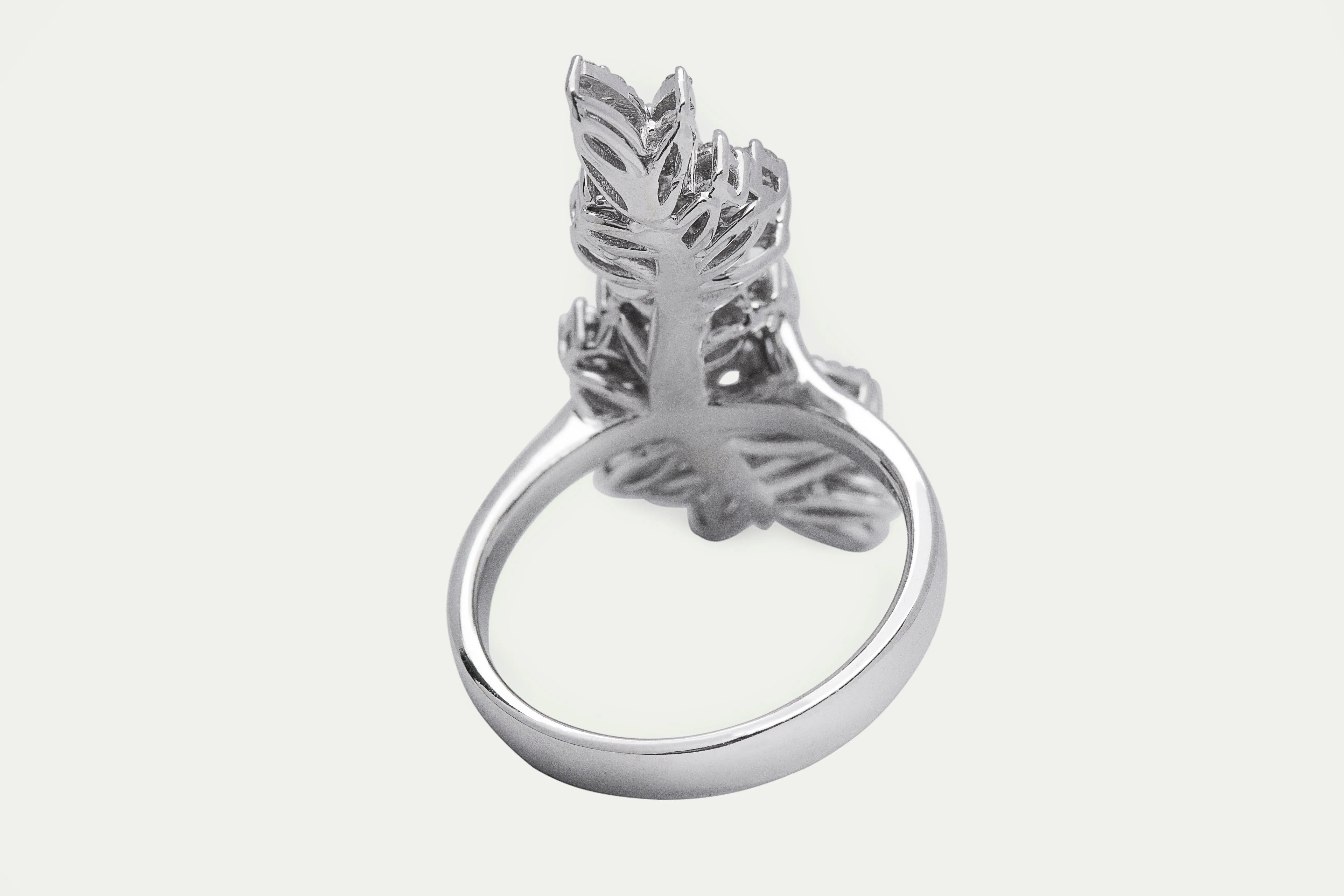 Leaflet Ring