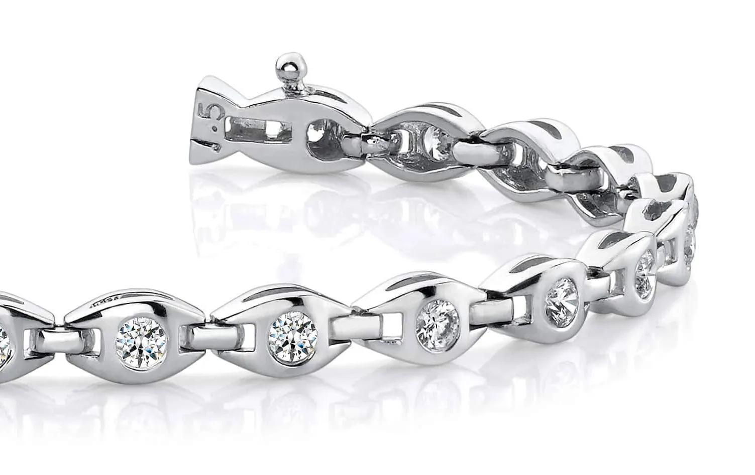 Linked Eye Diamond Bracelet with 2.08 ct.(finished) 3mm