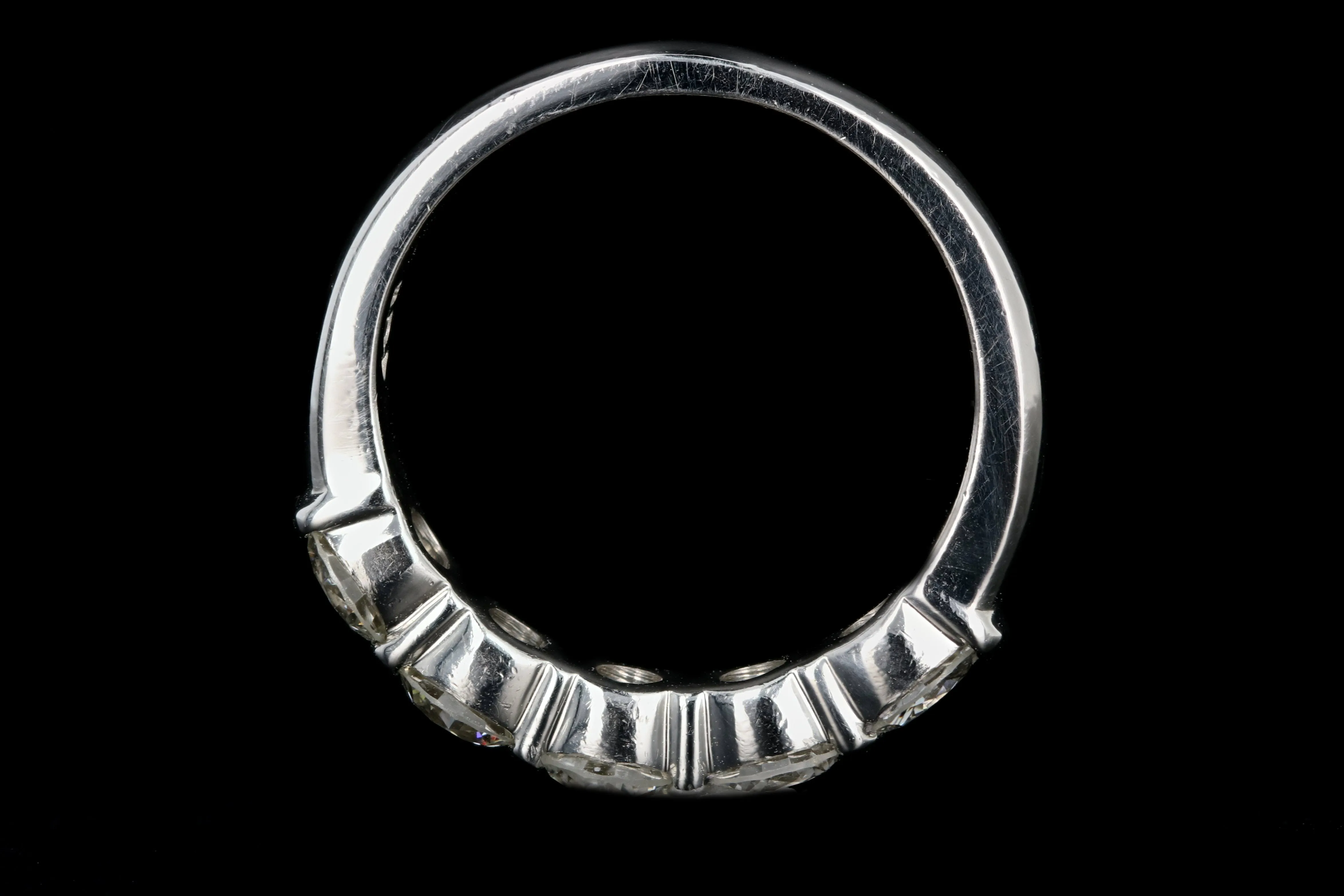 Modern Platinum 1 Carat Round Brilliant Cut Diamond 5 Stone Band
