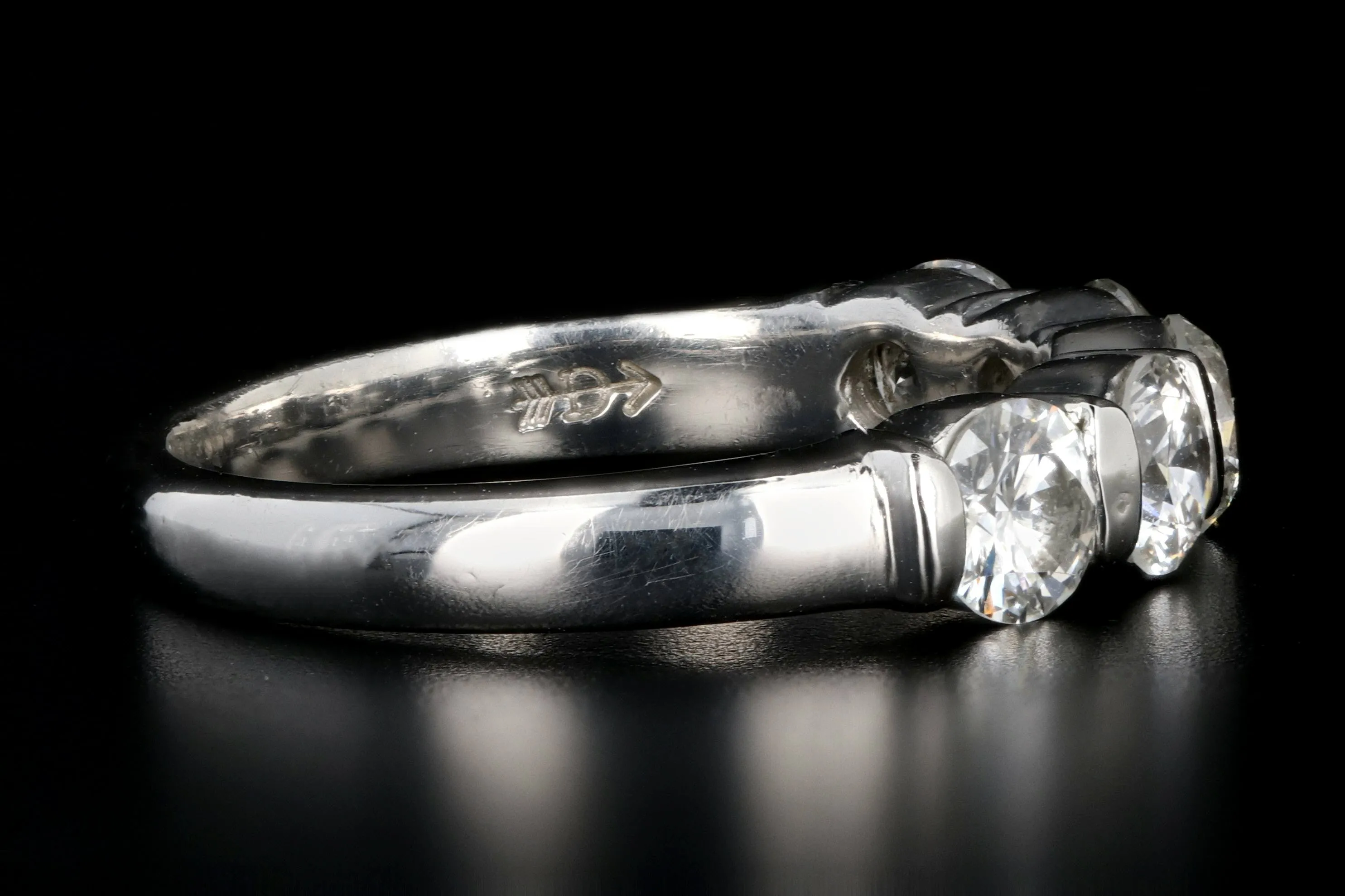 Modern Platinum 1 Carat Round Brilliant Cut Diamond 5 Stone Band