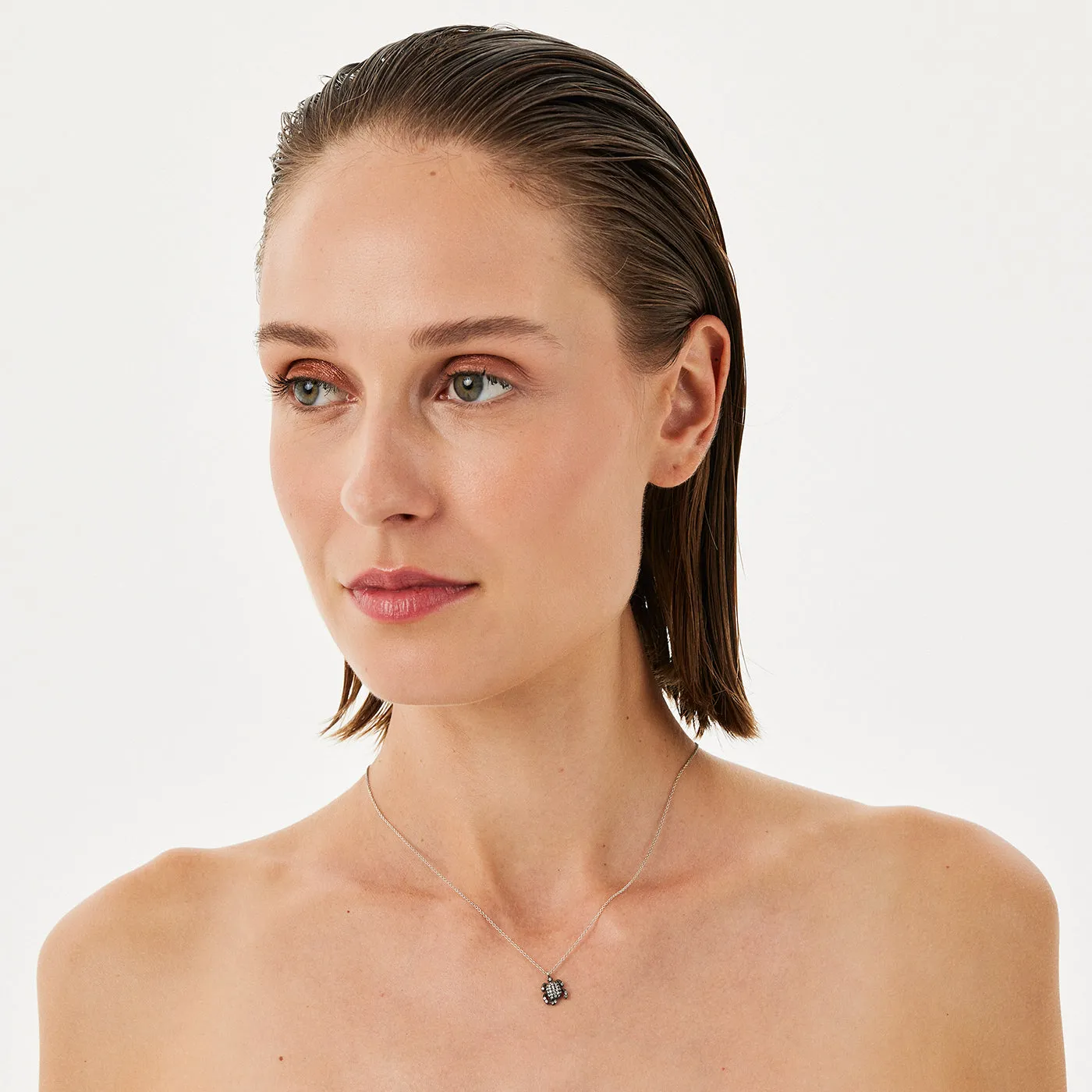 NANO TURTLE NECKLACE