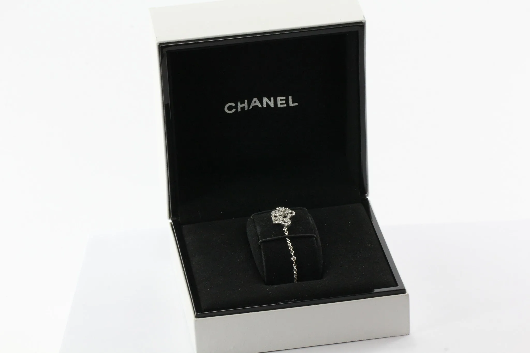 New CHANEL Camelia Brode 18K White Gold & Diamond Bracelet in Box