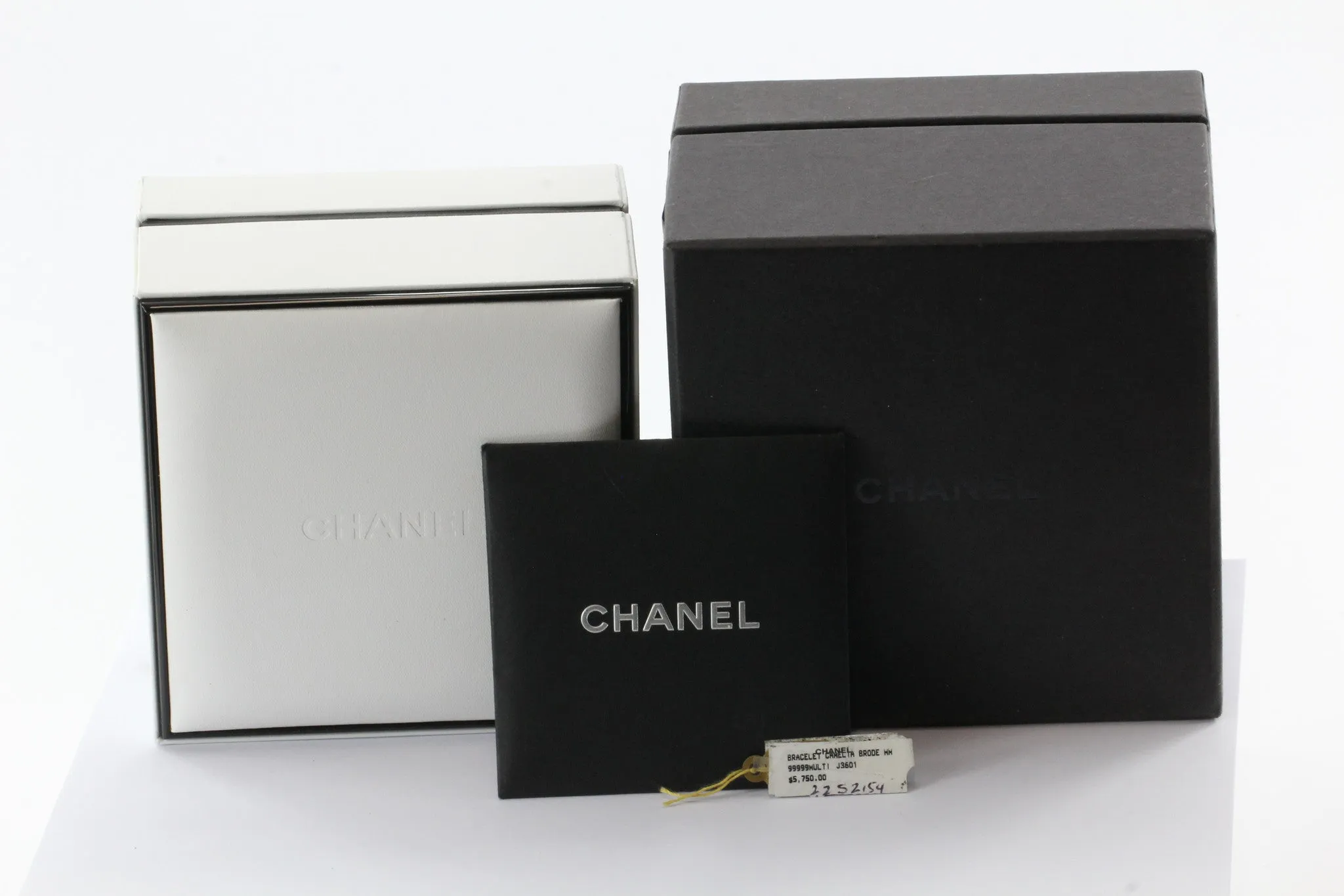 New CHANEL Camelia Brode 18K White Gold & Diamond Bracelet in Box