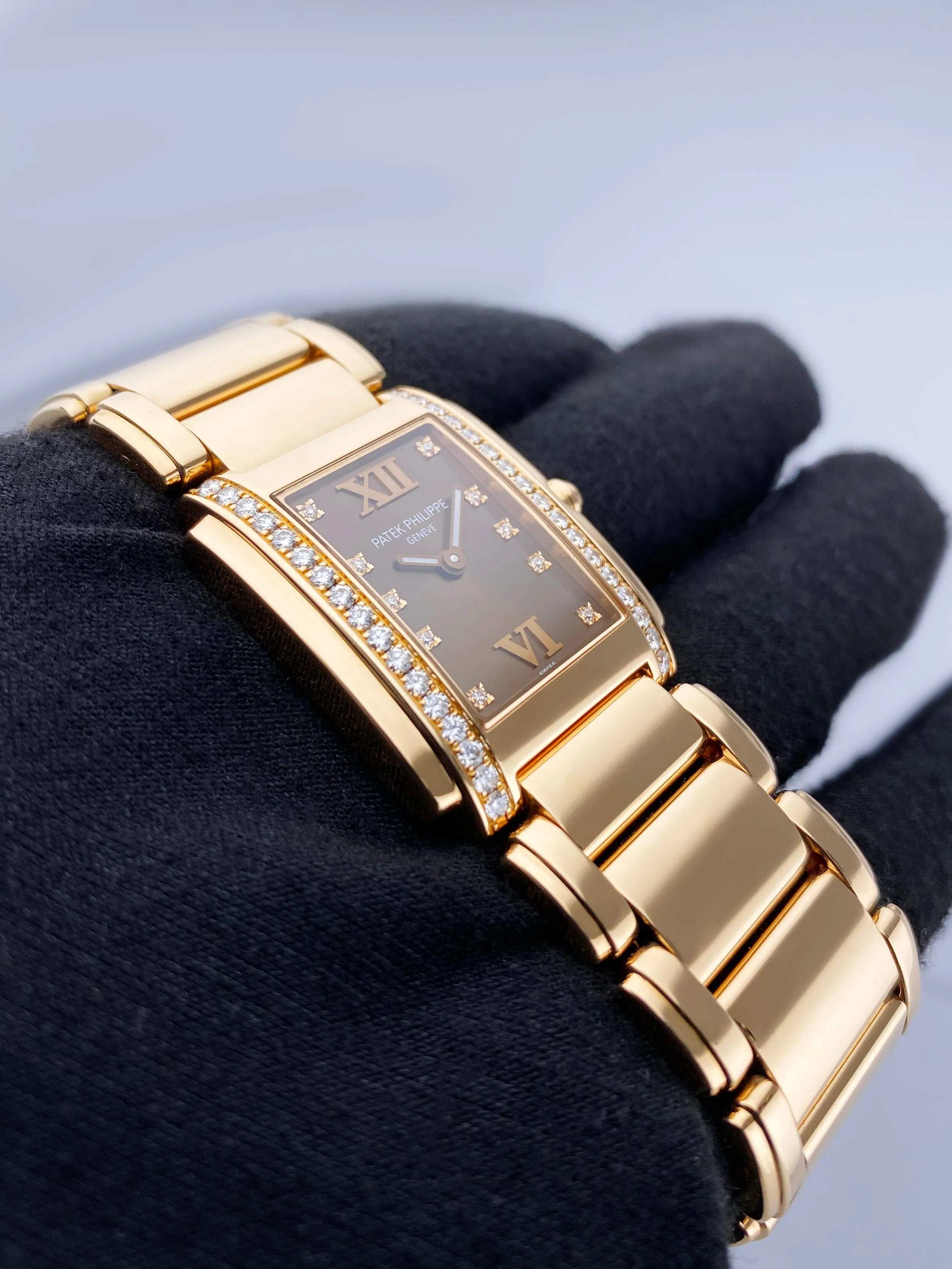 Patek Philippe Twenty-4 4910/11 Chocolate Dial Ladies Watch