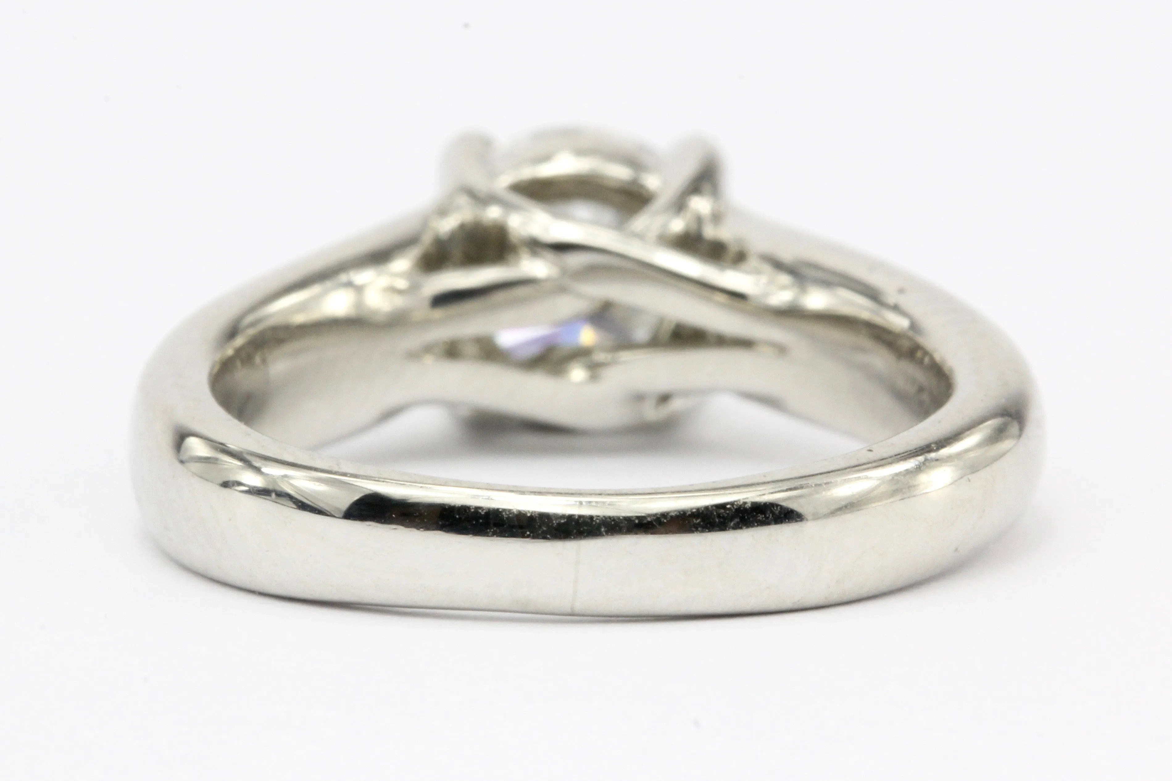 Platinum 1.12 Carat D/Vs2 Round Brilliant Diamond Solitaire Engagement Ring