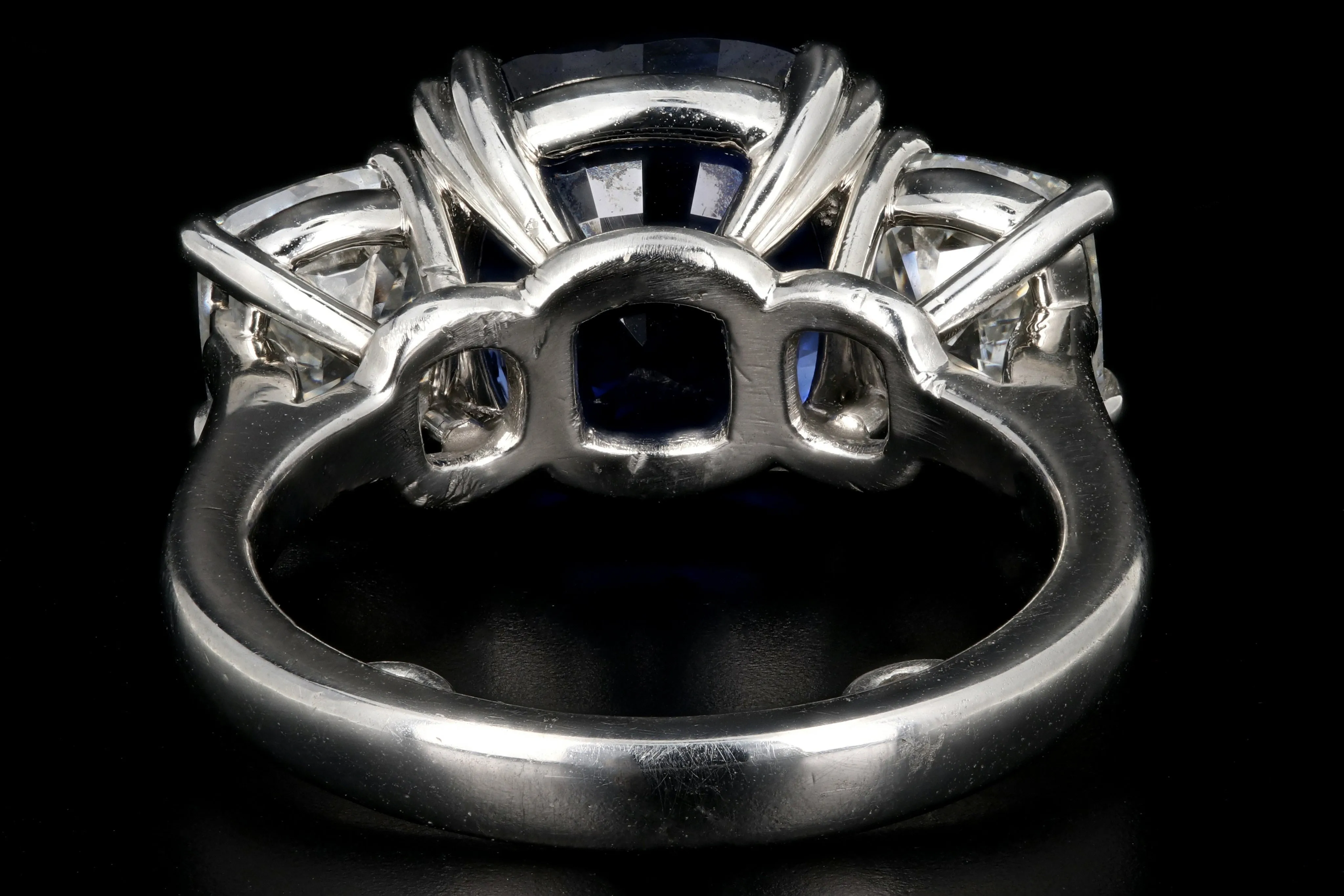 Platinum 7.2ct Madagascar Sapphire Flanked By Two 1.4ct G VS2 Diamonds