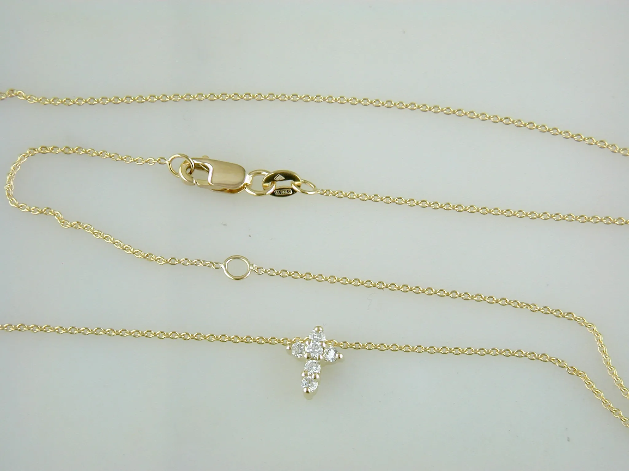 Roberto Coin Baby Cross Pendant from Tiny Treasures Collection 001883AYCHX0