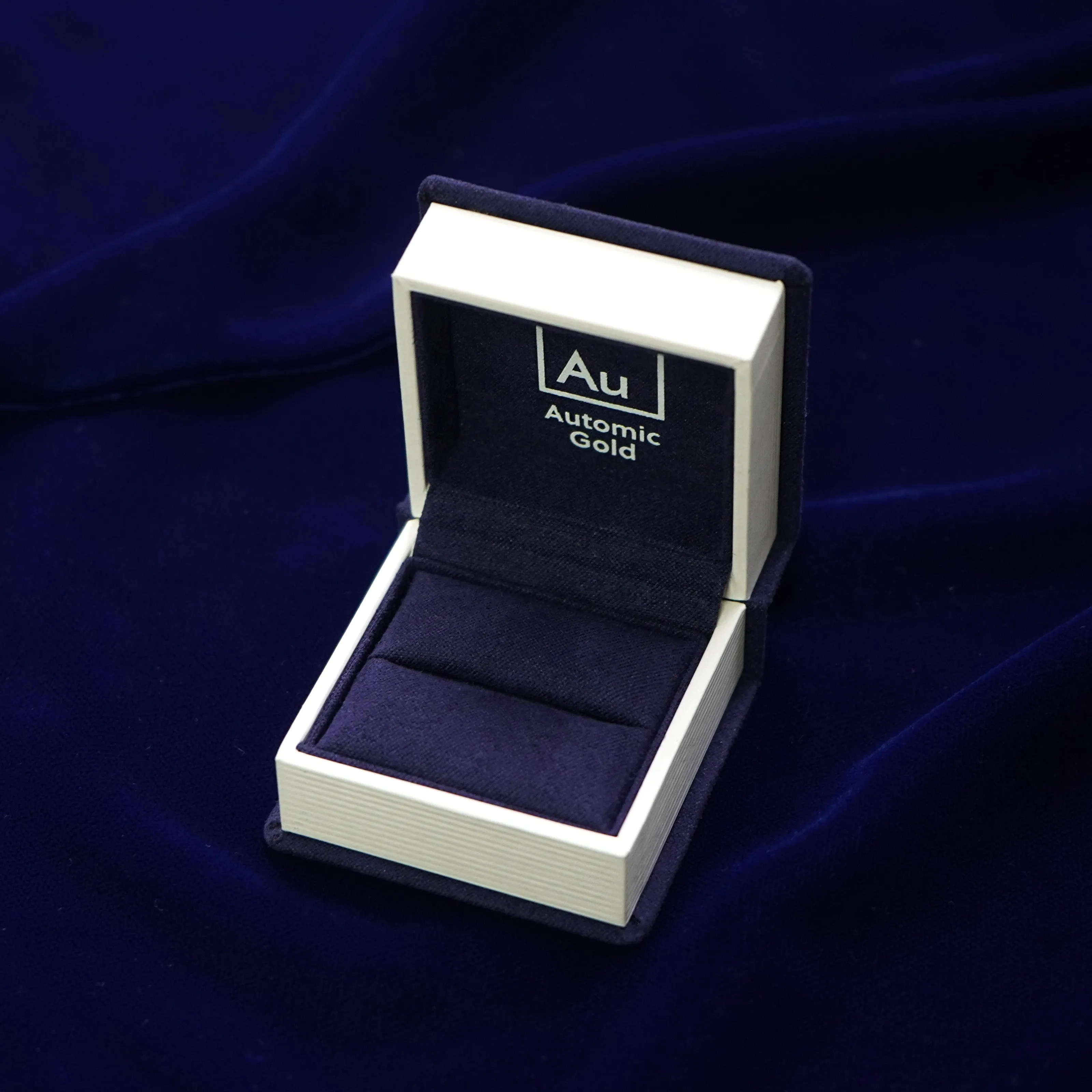 Square Carre Cut Diamond Band