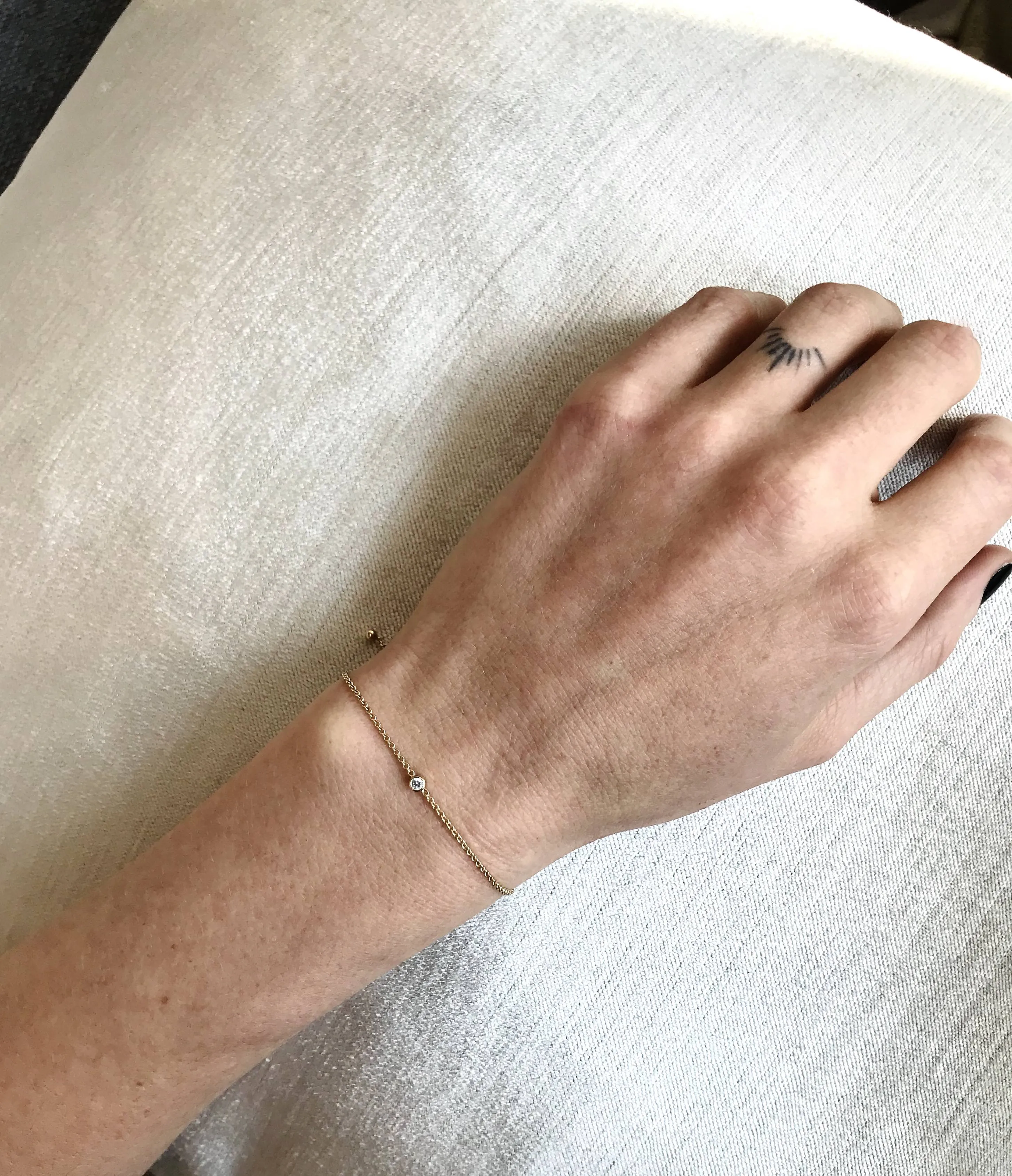 Tiny Curb Chain Single Diamond Bracelet