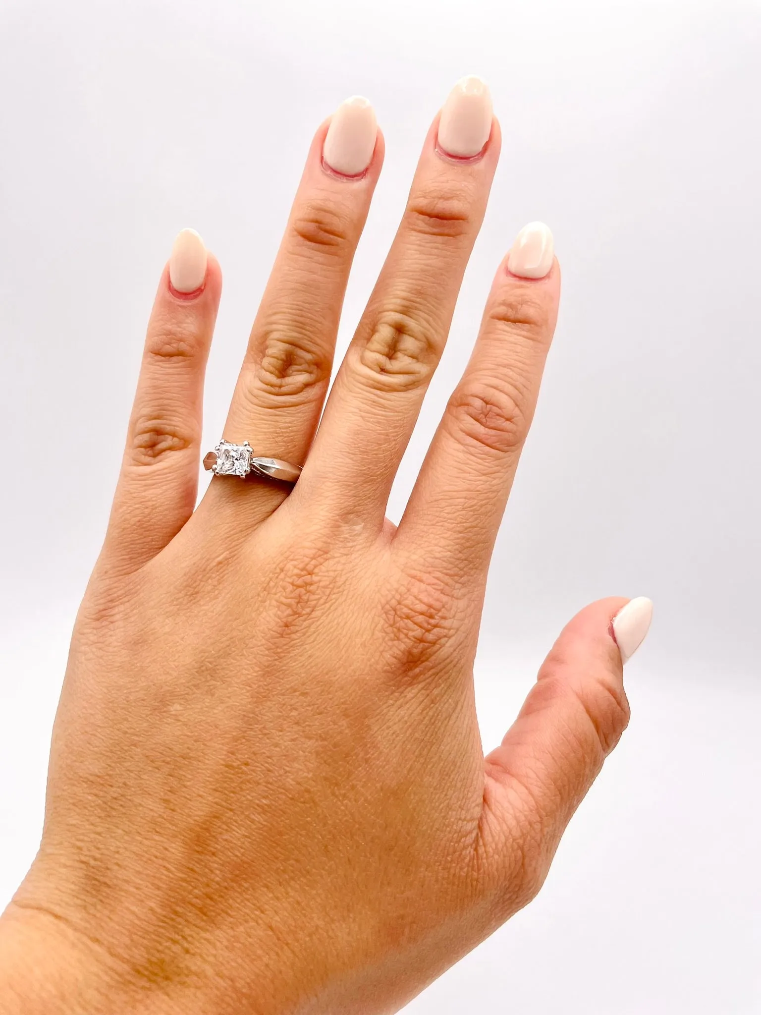 Verragio Platinum Classico Solitaire Engagement Ring