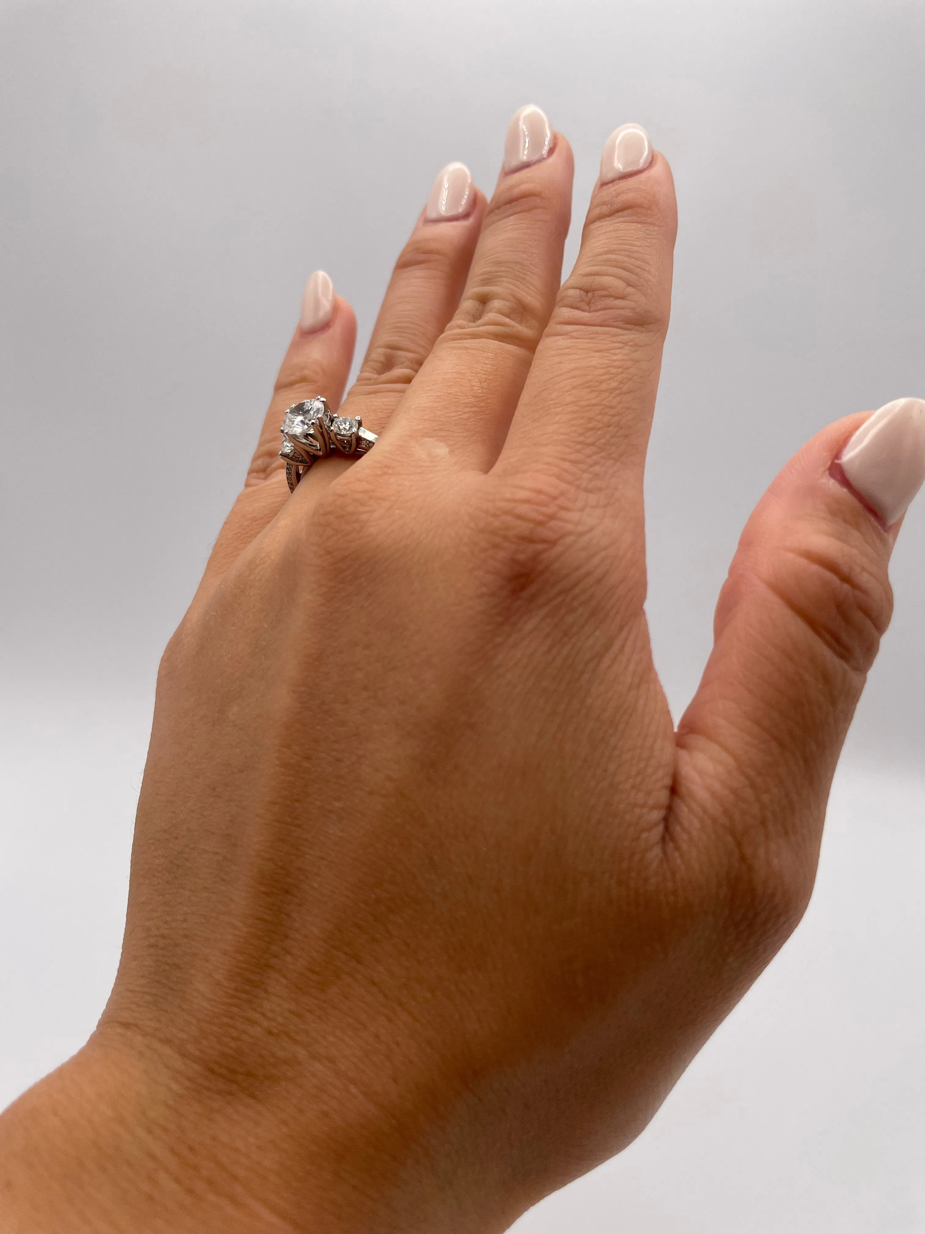 Verragio Platinum Cubic Zerconia Center Ladies Engagement Ring