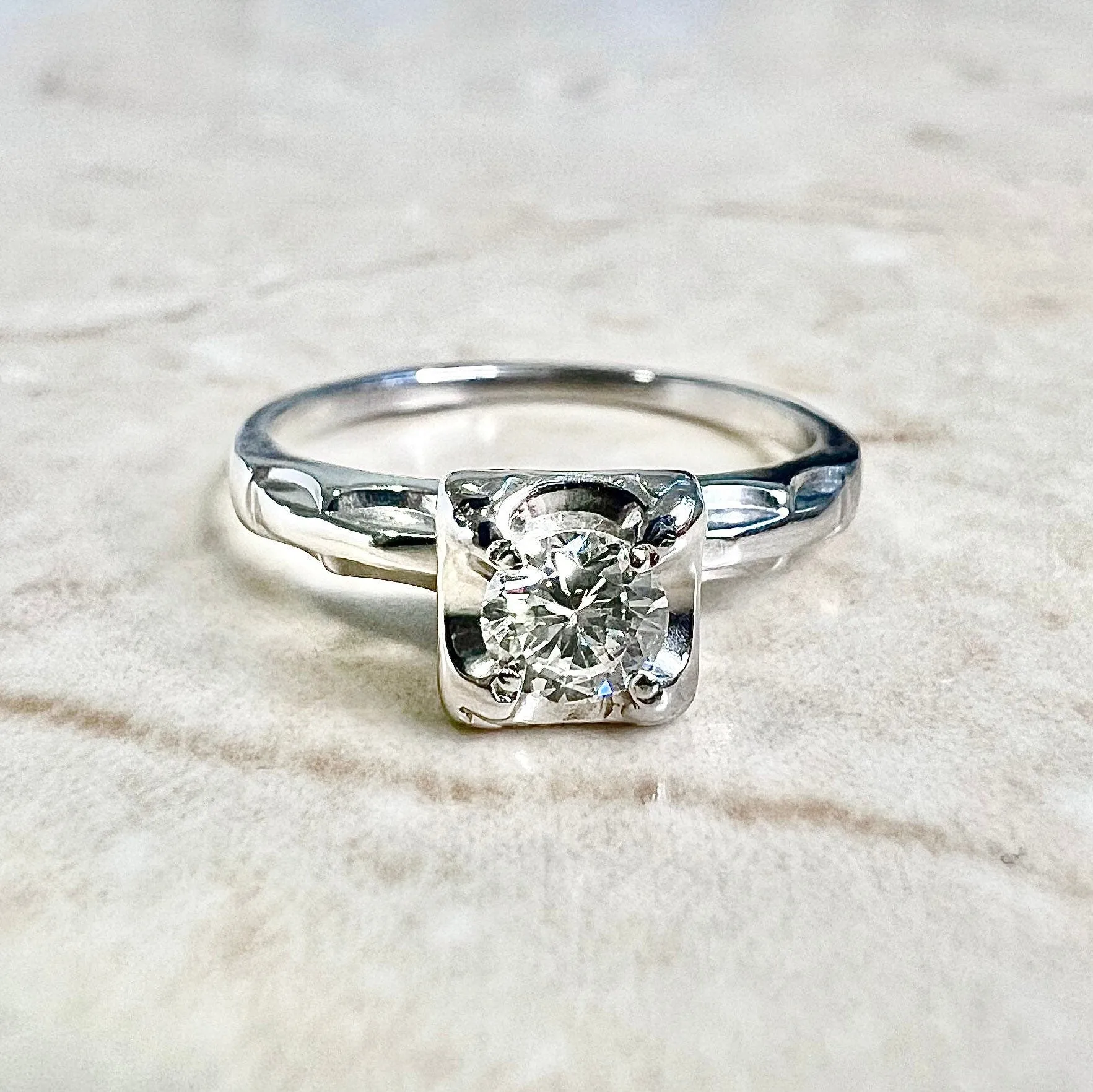 Vintage 1940’s Retro 14 Karat Yellow Gold 0.30 Carat Diamond Solitaire Engagement Ring