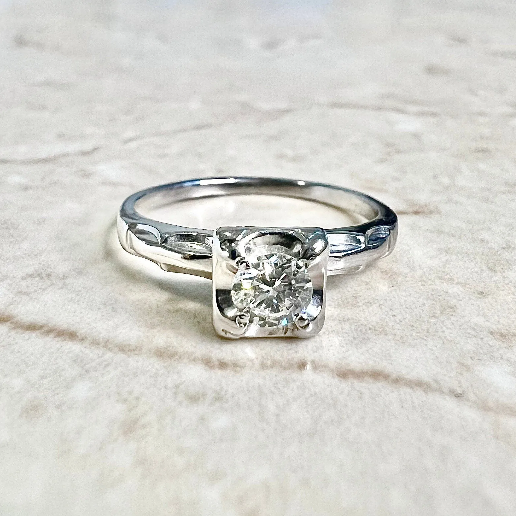 Vintage 1940’s Retro 14 Karat Yellow Gold 0.30 Carat Diamond Solitaire Engagement Ring